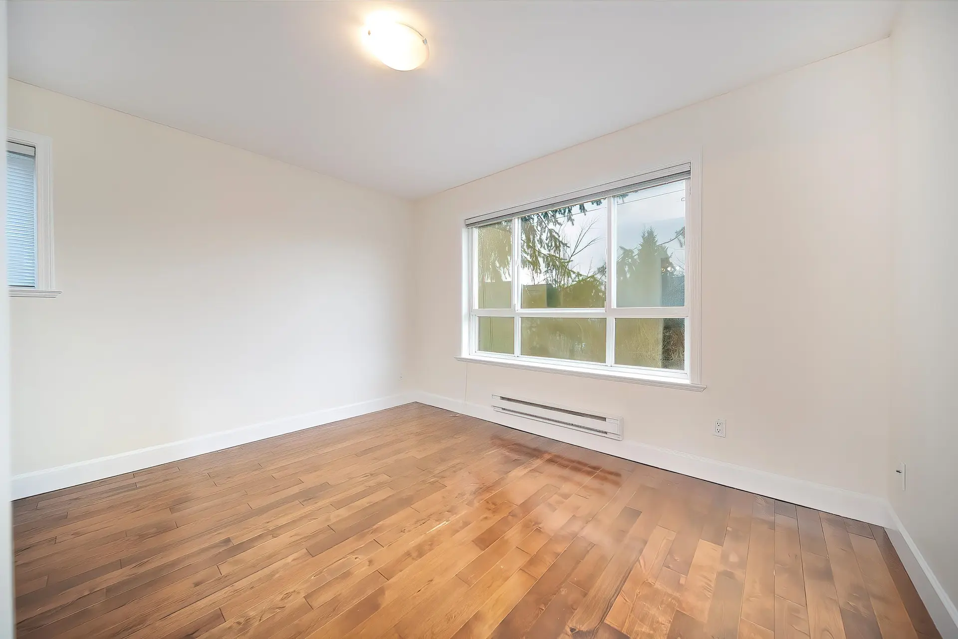 #15 9288 Keefer Avenue - Image 17