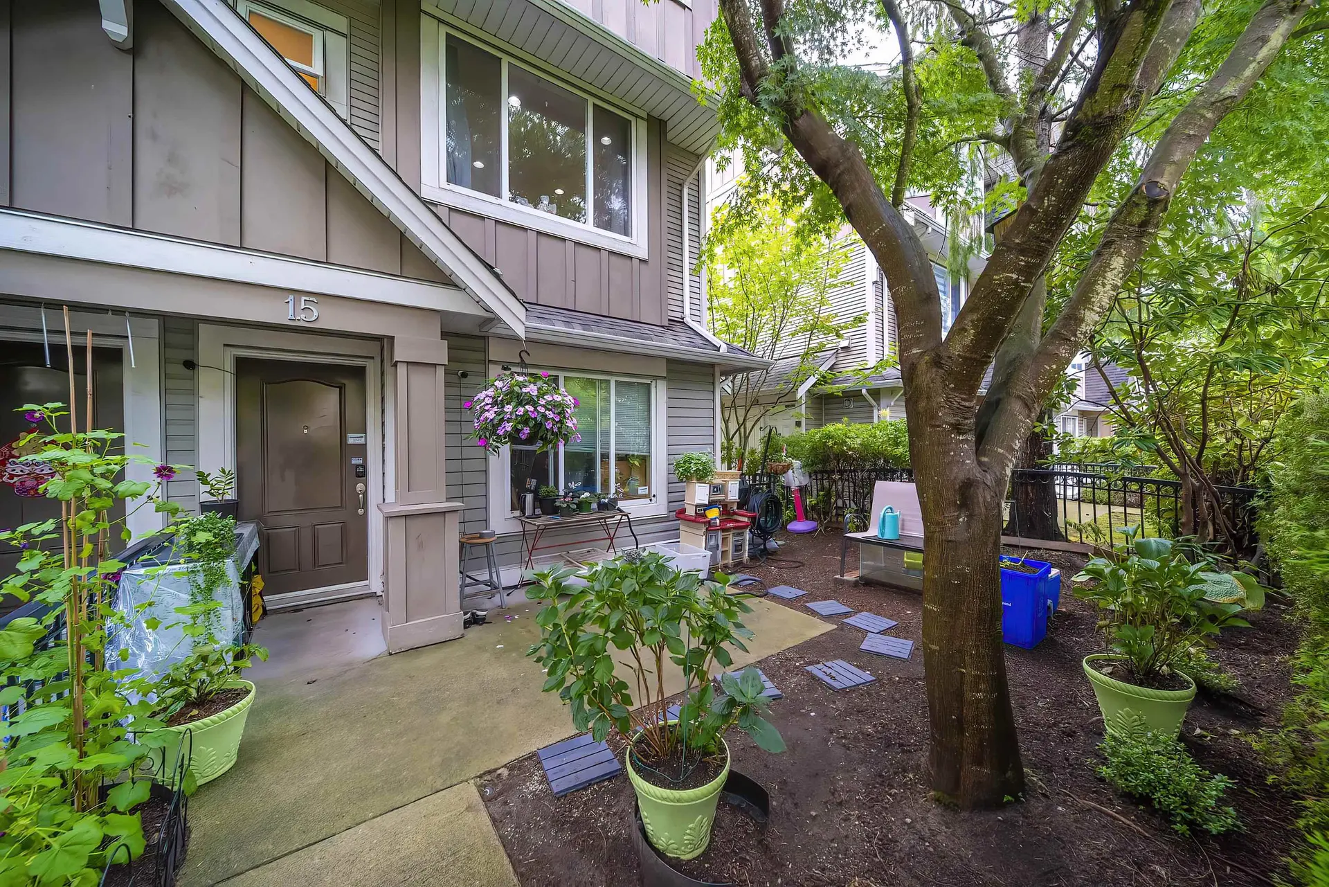 #15 9288 Keefer Avenue - Image 1