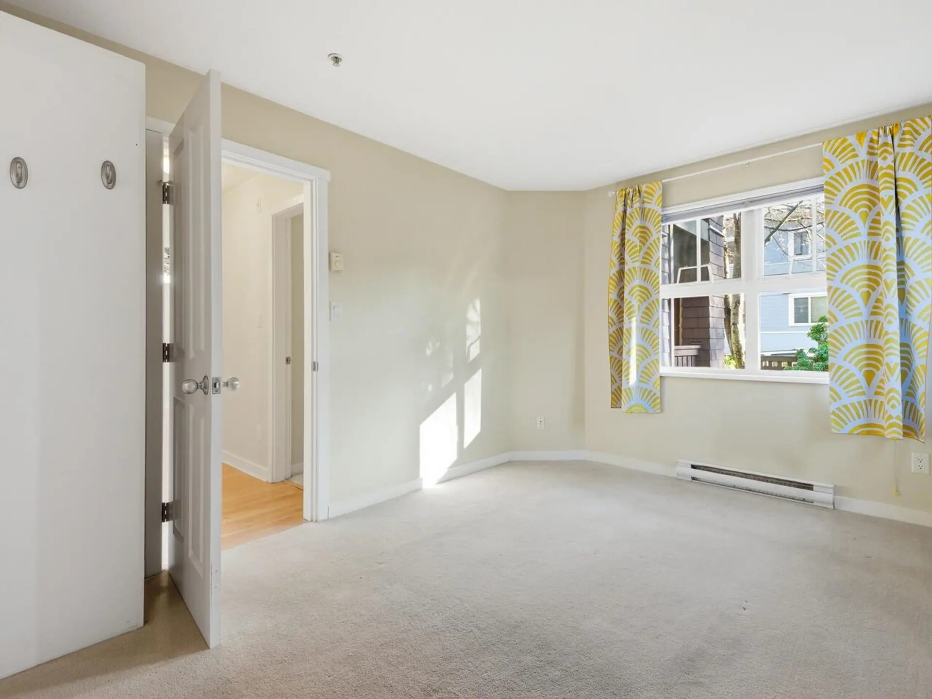 #208 38 Seventh Avenue - Image 6
