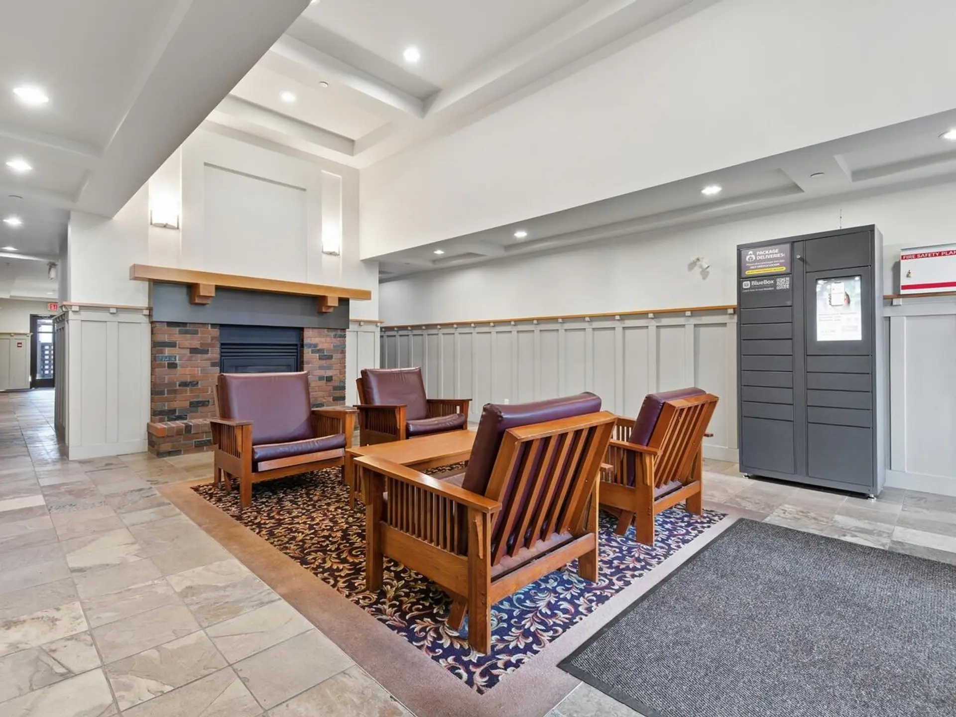 #208 38 Seventh Avenue - Image 13