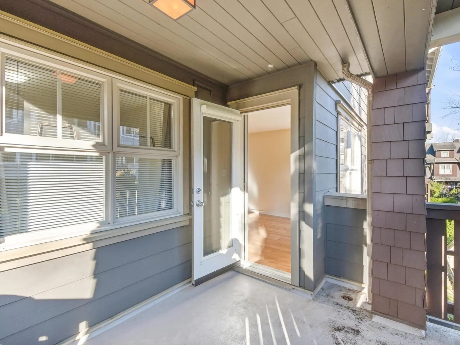 #208 38 Seventh Avenue - Image 12