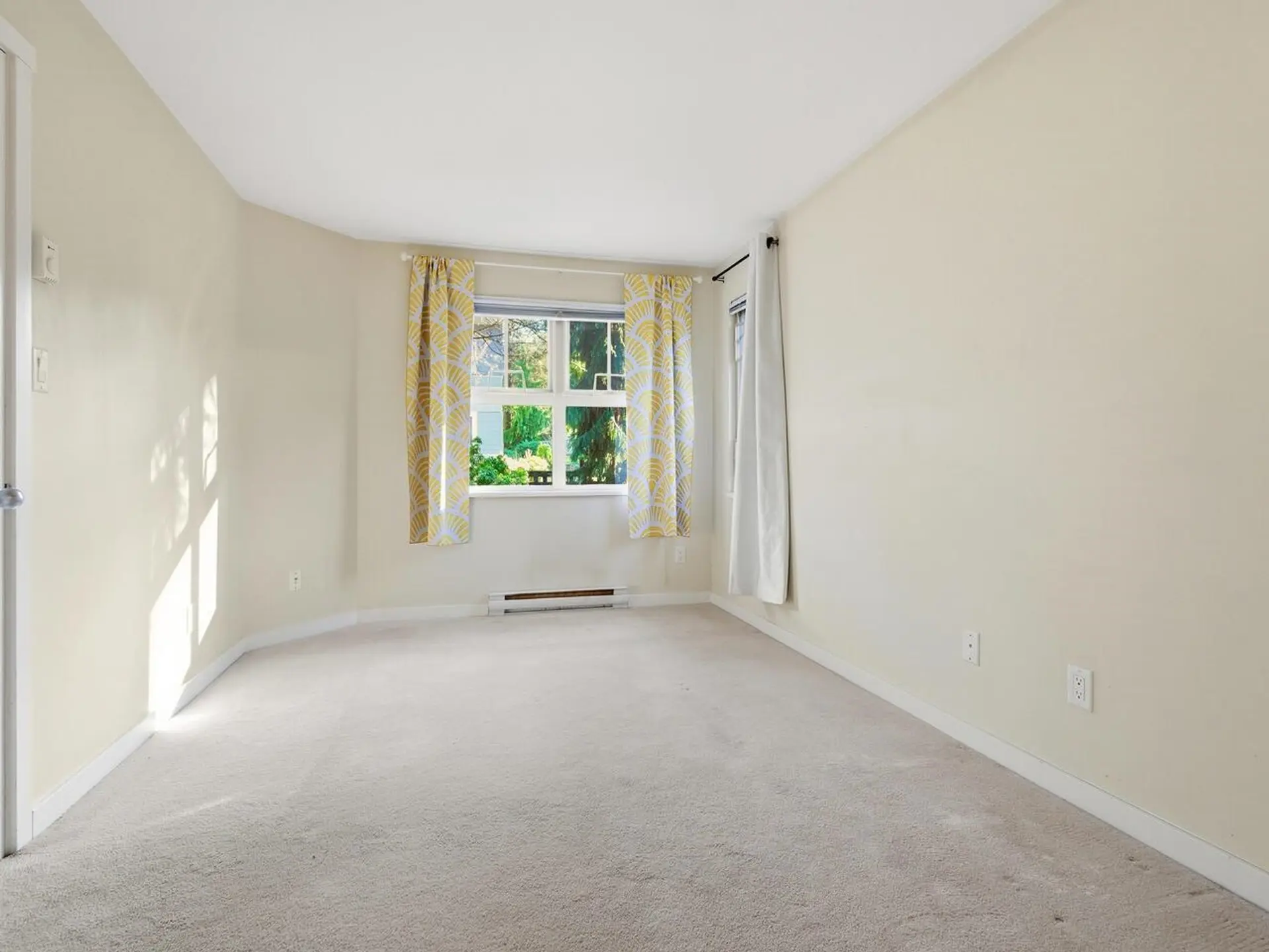 #208 38 Seventh Avenue - Image 7