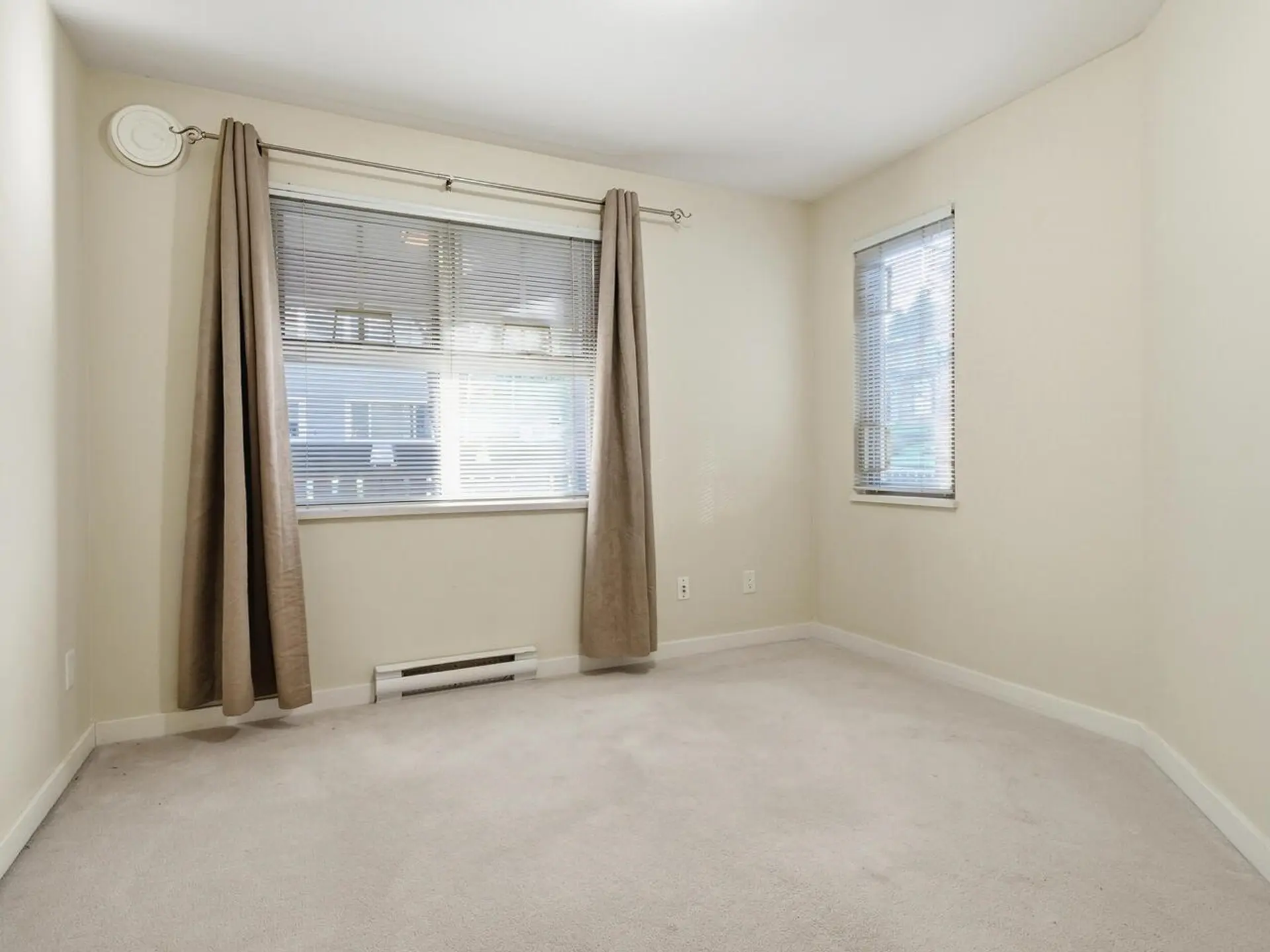 #208 38 Seventh Avenue - Image 8