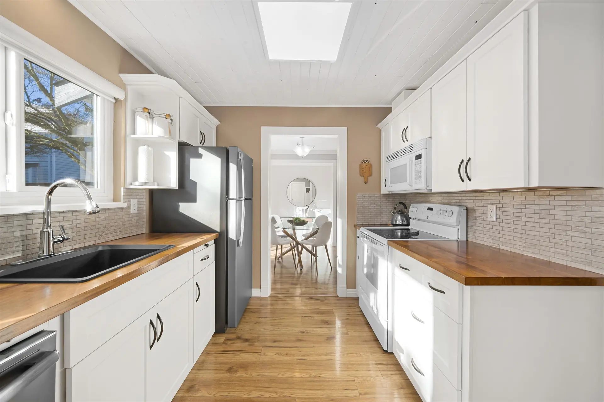 #124 11255 Harrison Street - Image 3