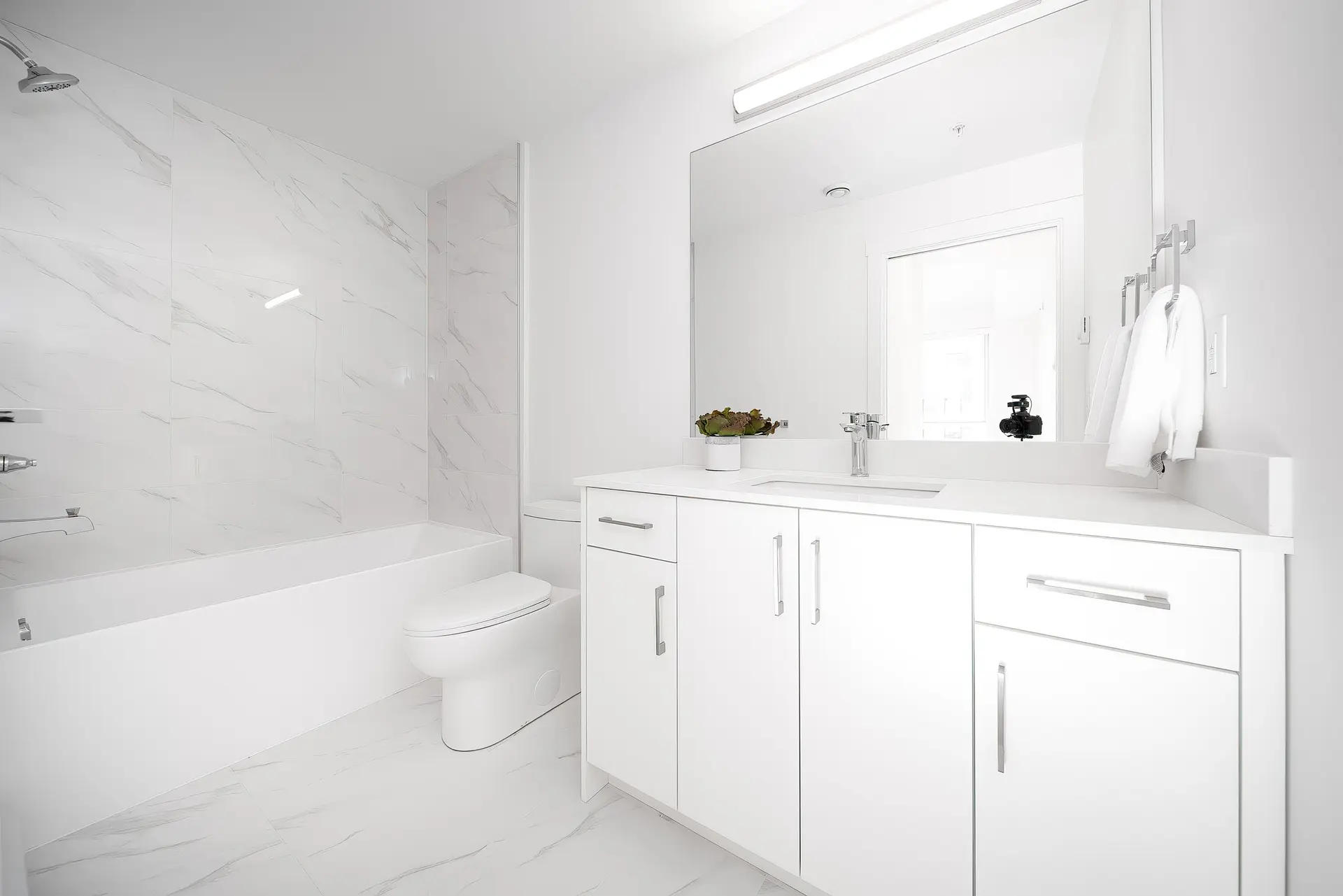 Property at #301 6338 KING GEORGE BOULEVARD, Surrey, BC