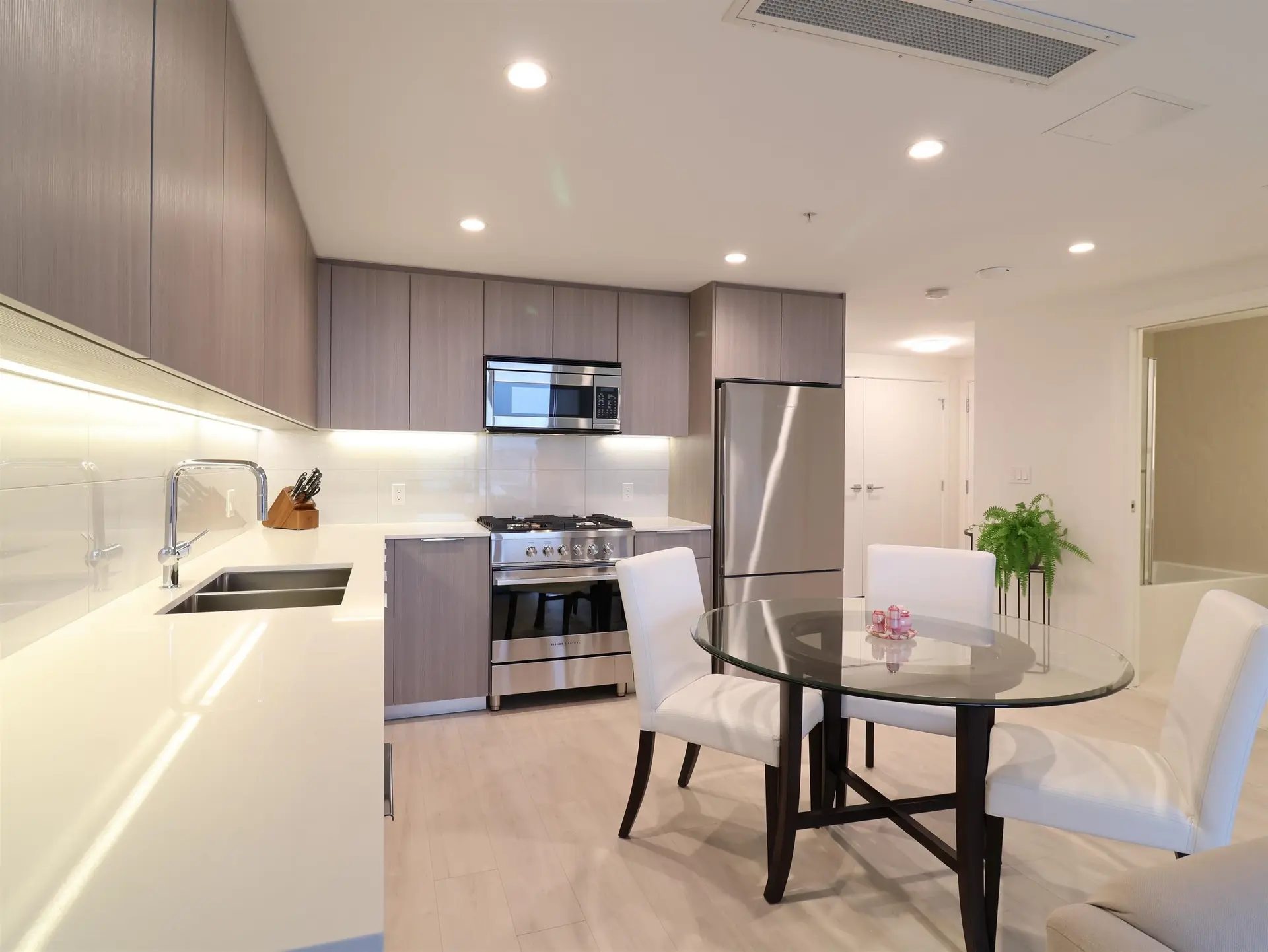 Property at #1604 1401 HUNTER STREET, North Vancouver, BC