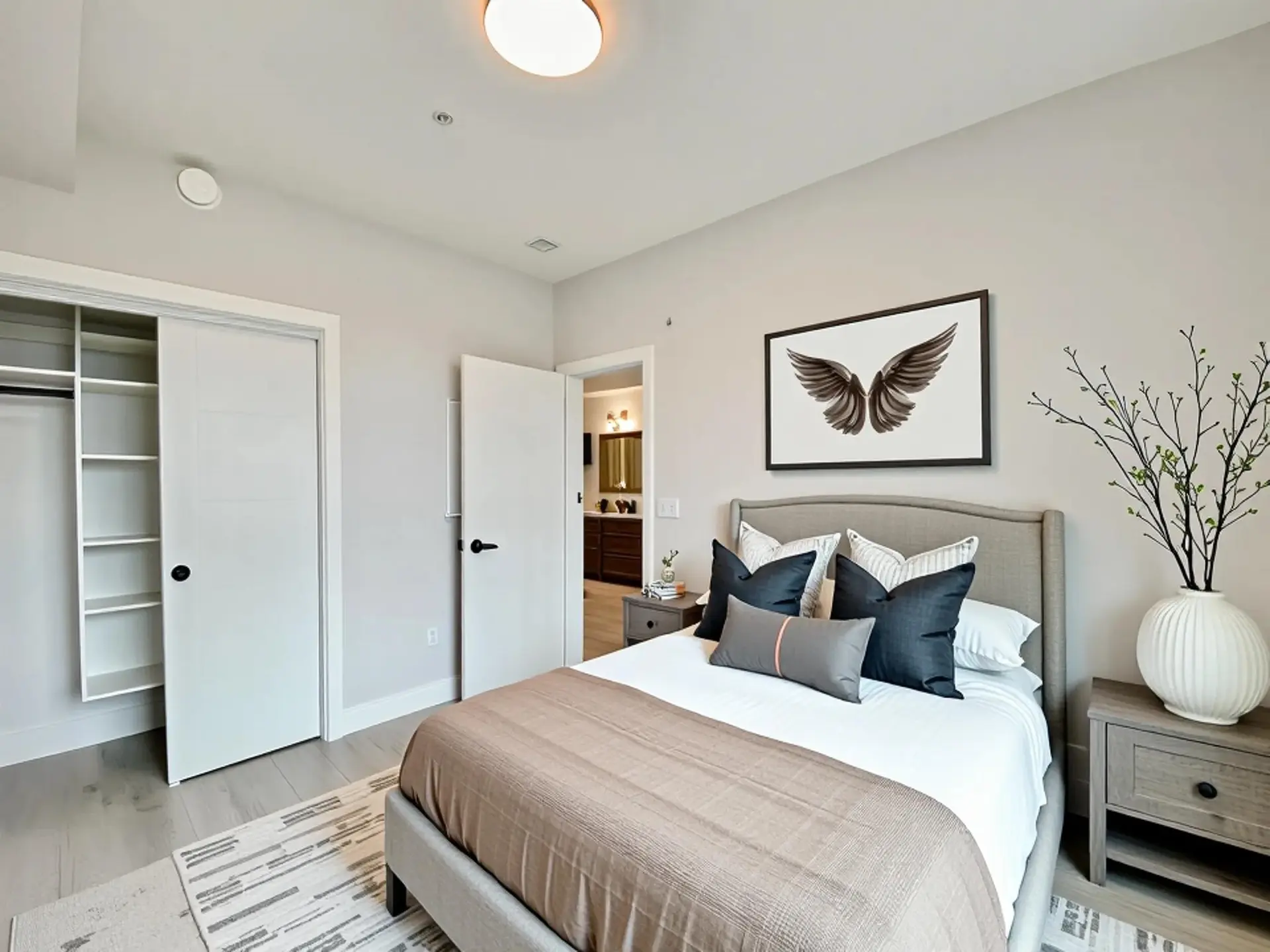 Property at #401 13458 95 AVENUE, Surrey, BC