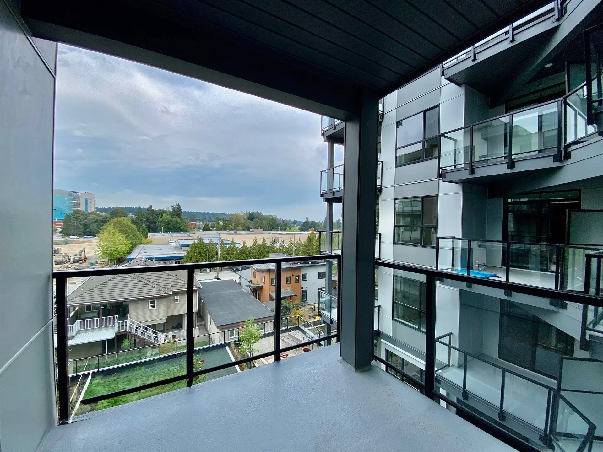 Property at #401 13458 95 AVENUE, Surrey, BC