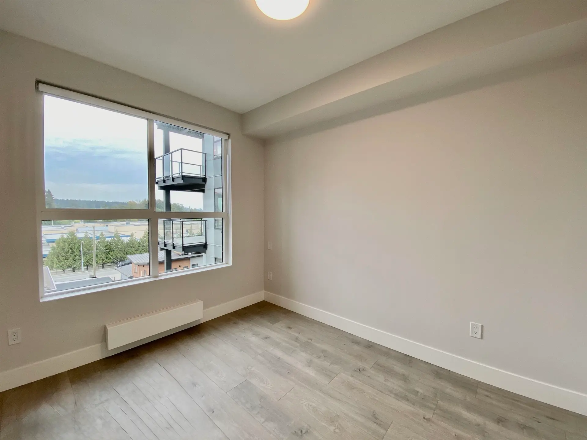 Property at #401 13458 95 AVENUE, Surrey, BC