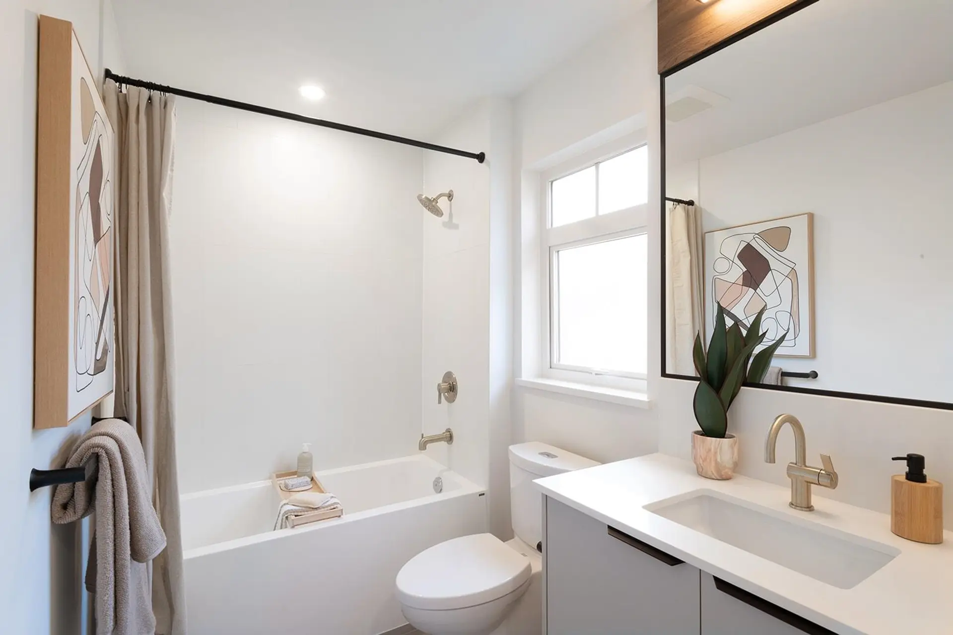 #116 3535 Highland Drive - Image 6