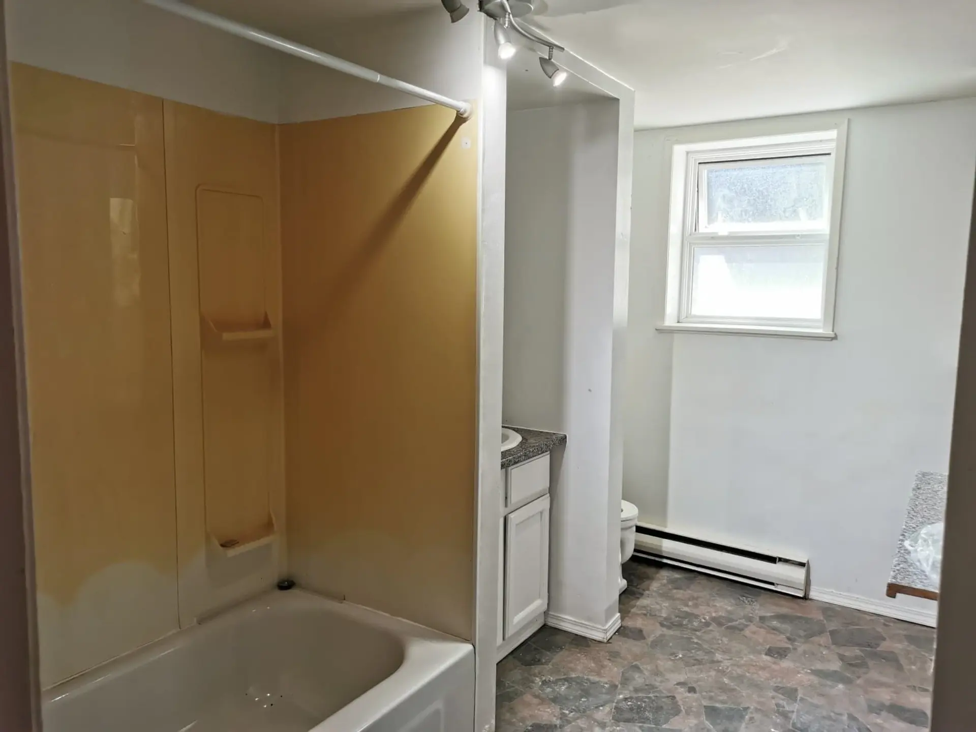 Property at 33025 14 AVENUE, Mission, BC