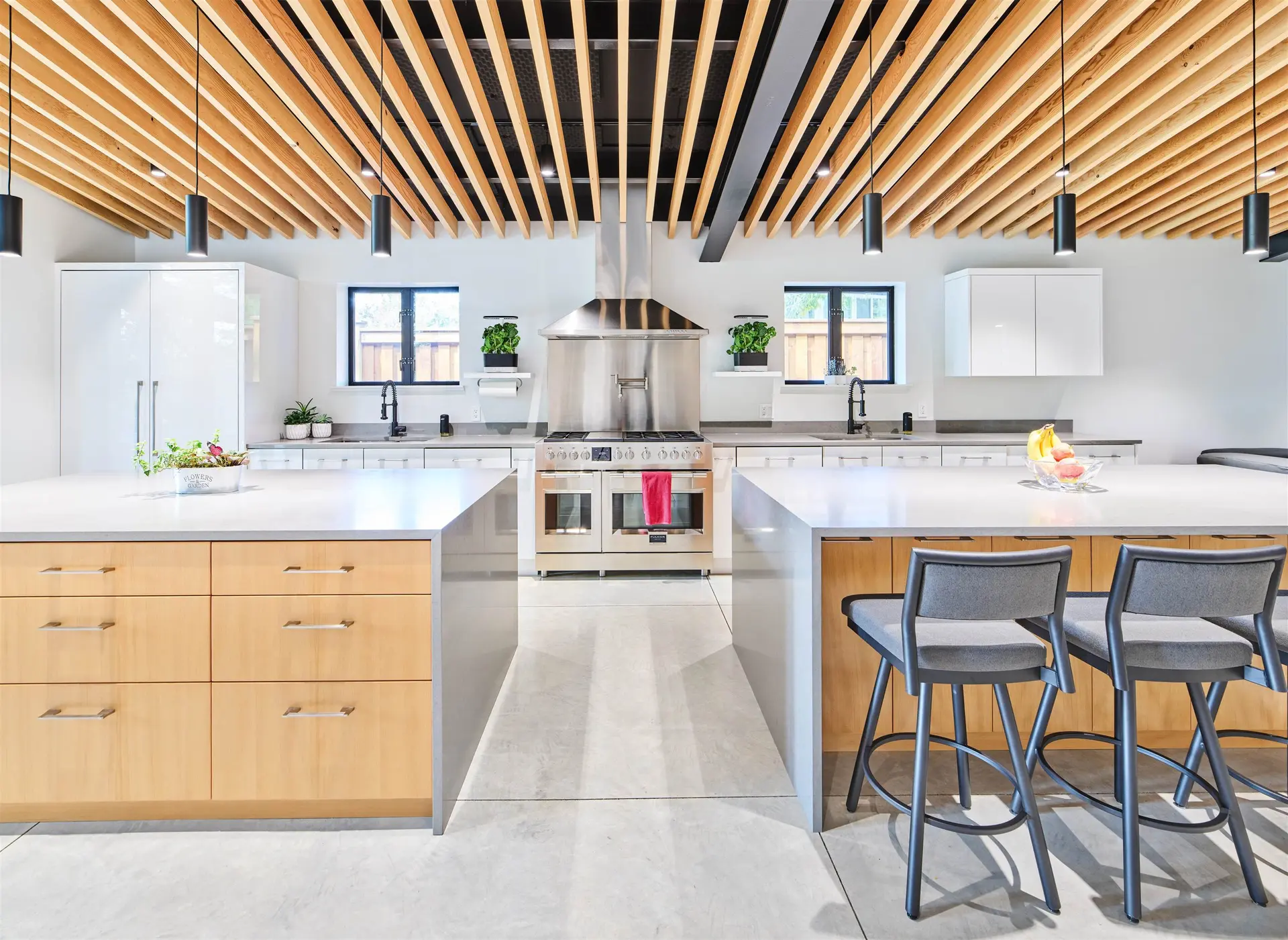 Property at 2409 WINDRIDGE DRIVE, North Vancouver, BC