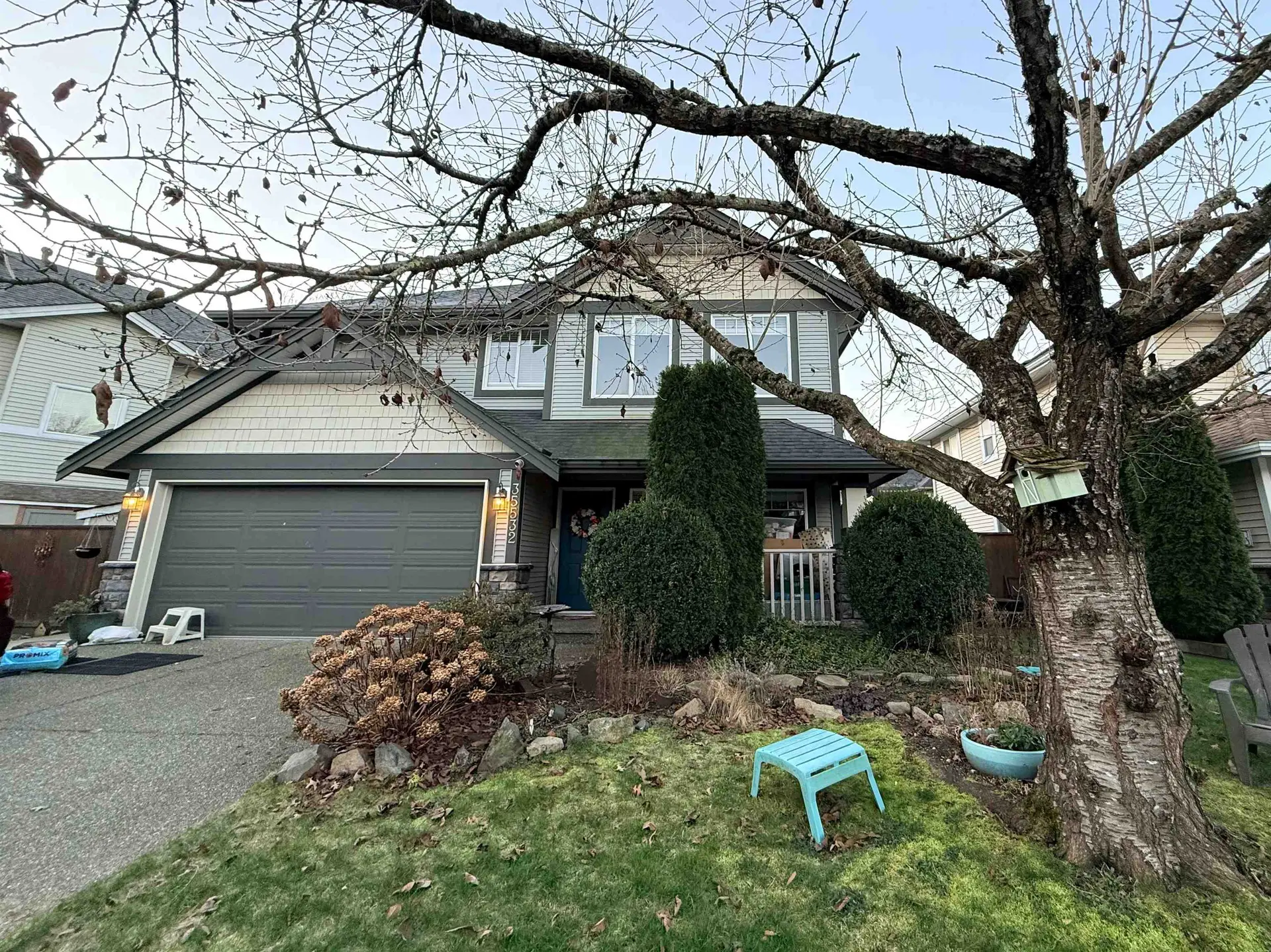 35532 Angus Crescent - Image 1