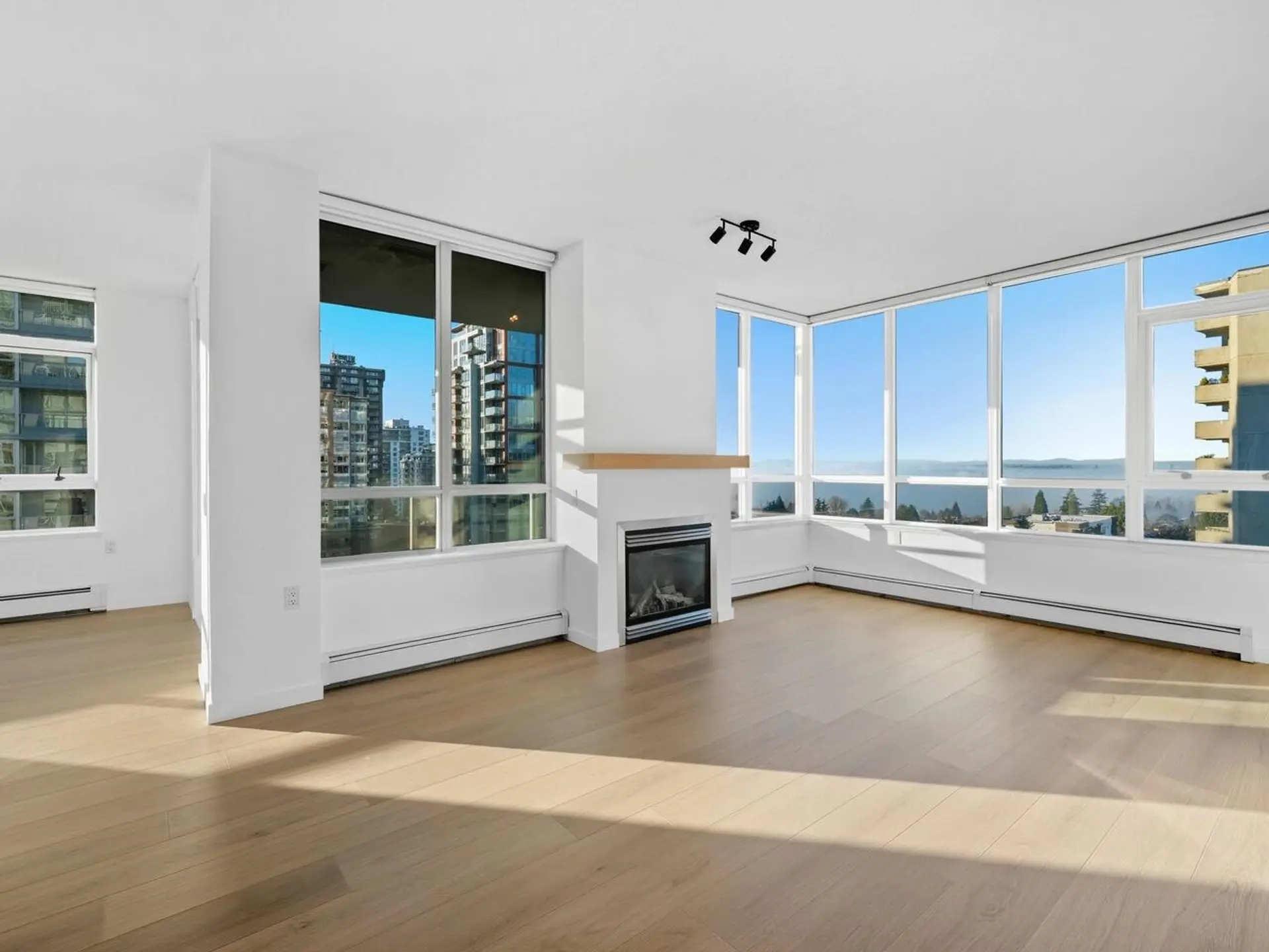 Property at #801 120 W 16TH STREET, North Vancouver, BC