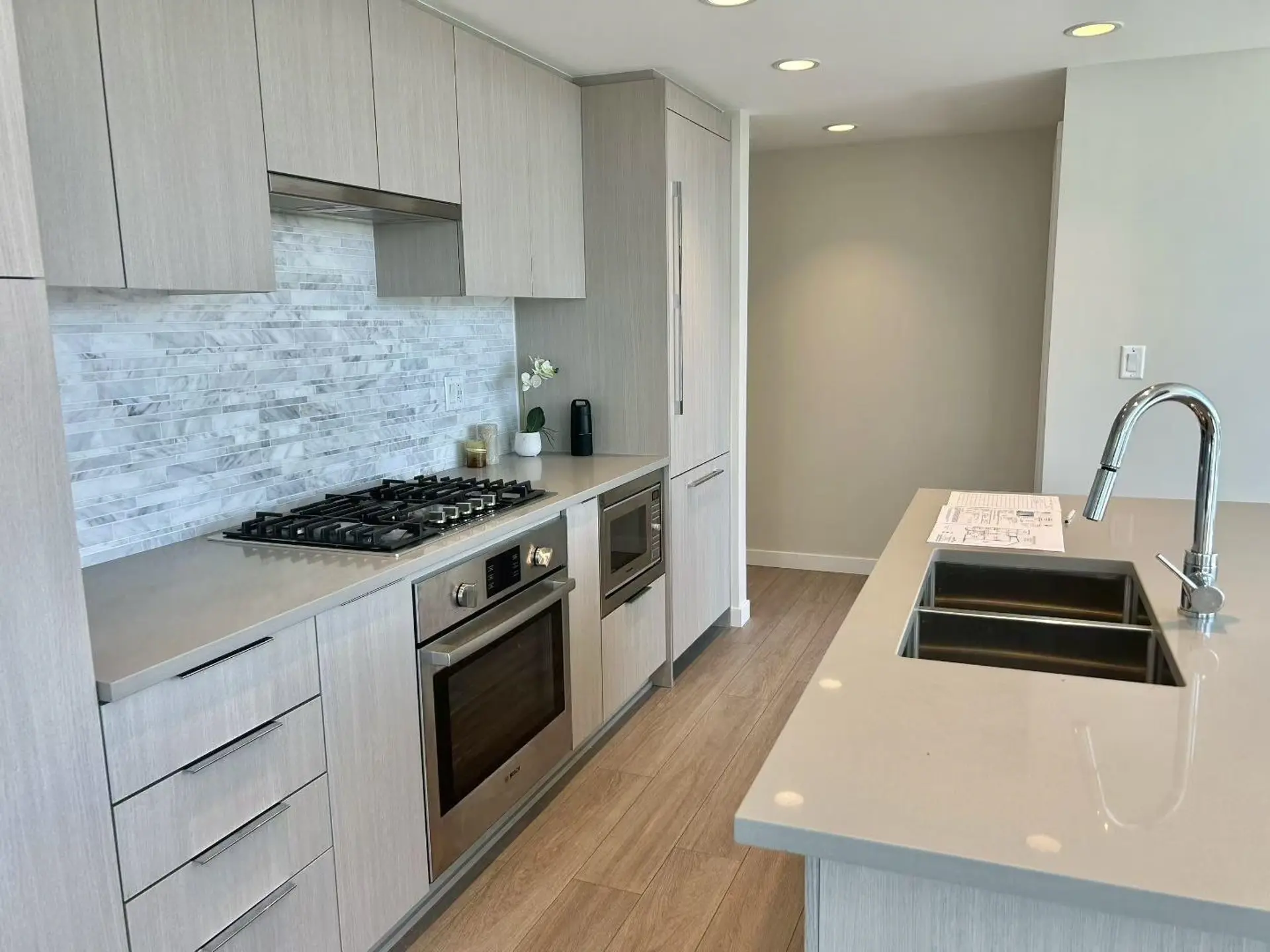 #1506 1182 Westwood Street - Image 6
