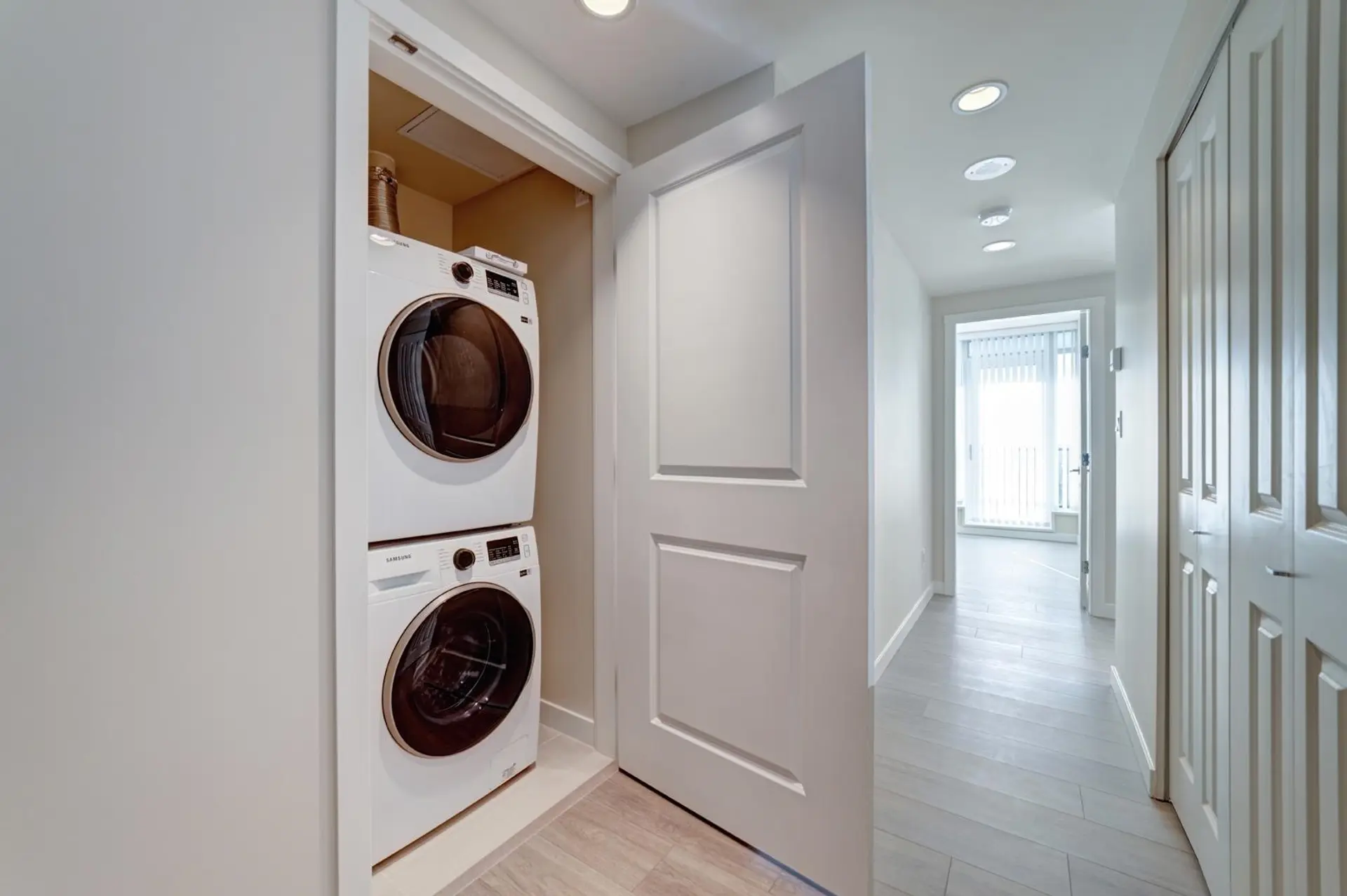 #1506 1182 Westwood Street - Image 13