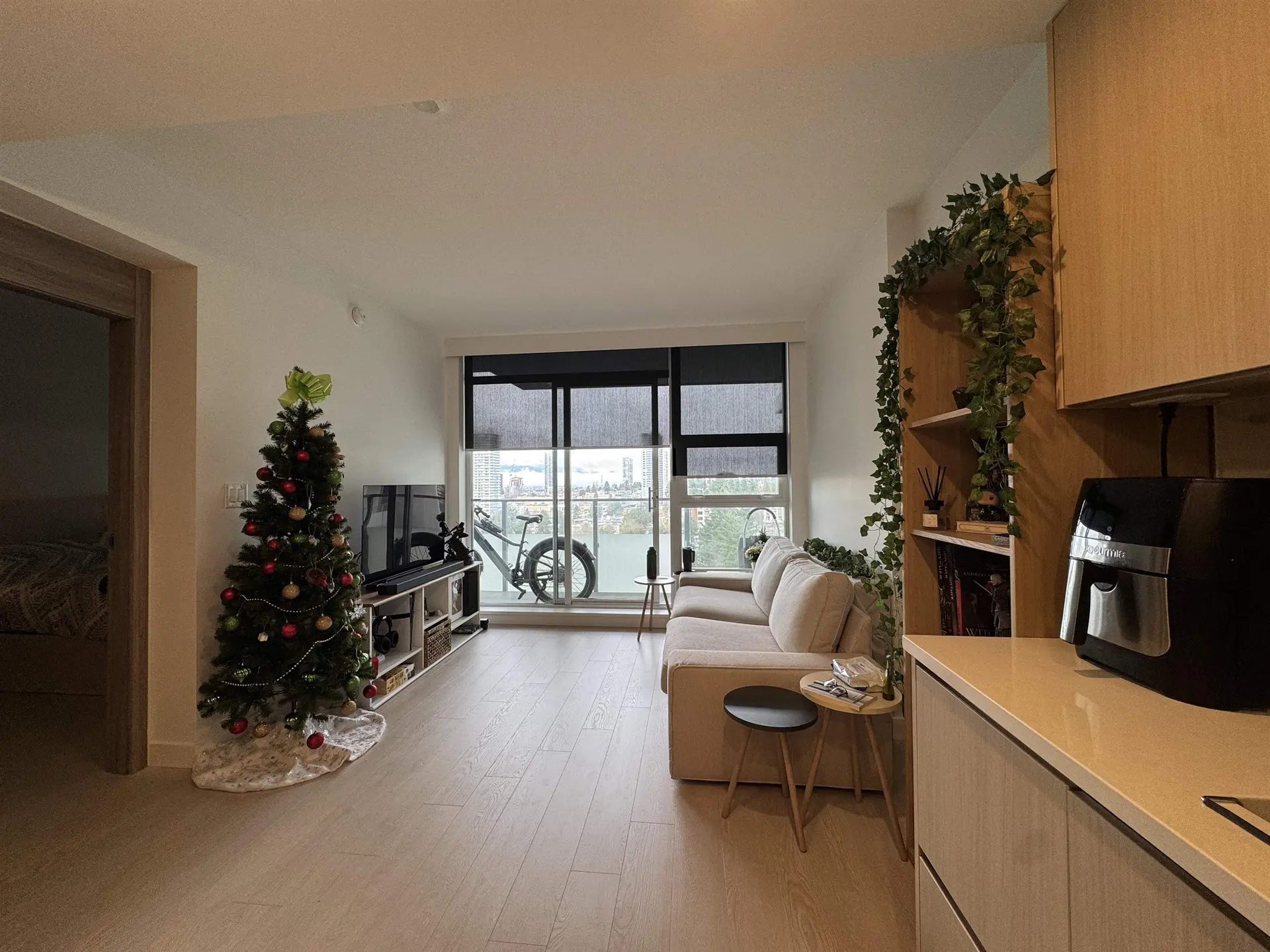 Property at #1410 13768 100 AVENUE, Surrey, BC