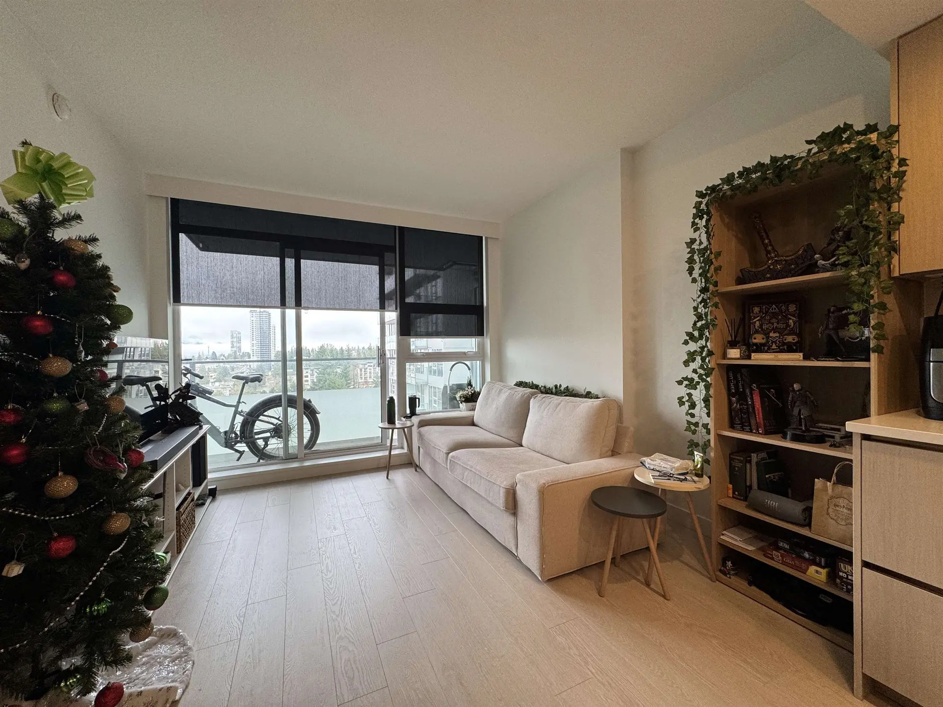 Property at #1410 13768 100 AVENUE, Surrey, BC