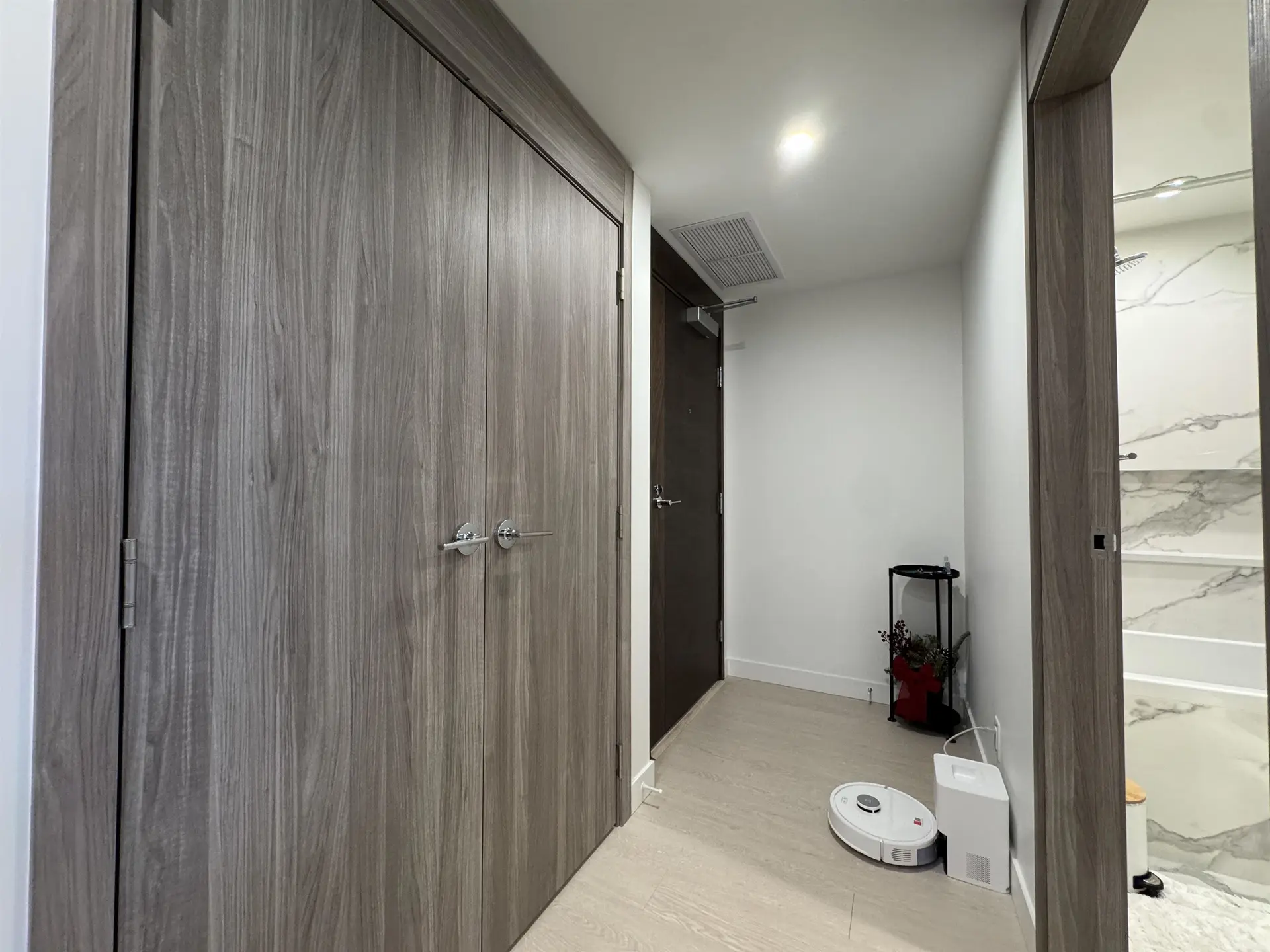 Property at #1410 13768 100 AVENUE, Surrey, BC