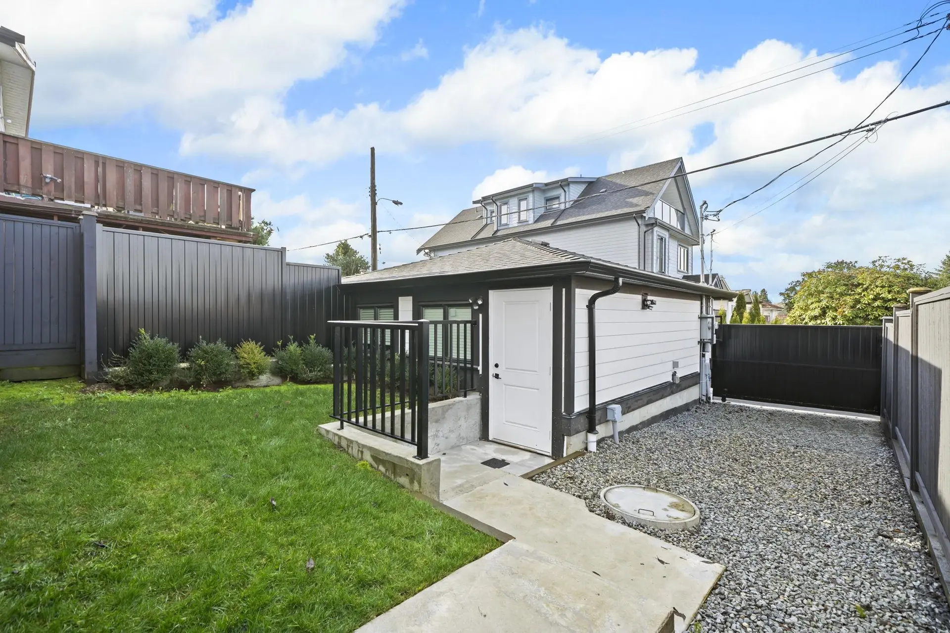 3192 E 23rd Avenue - Image 9