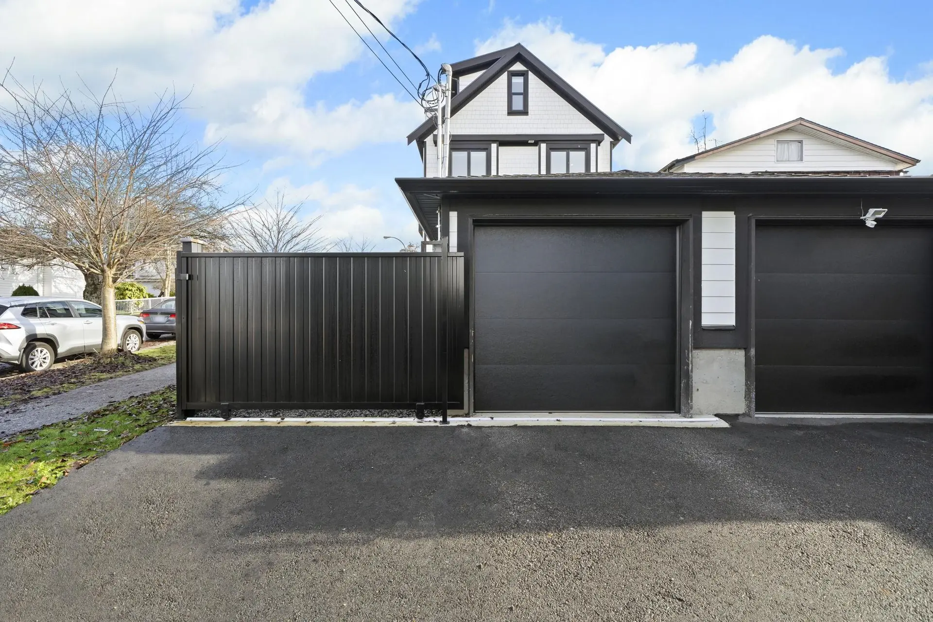 3192 E 23rd Avenue - Image 7