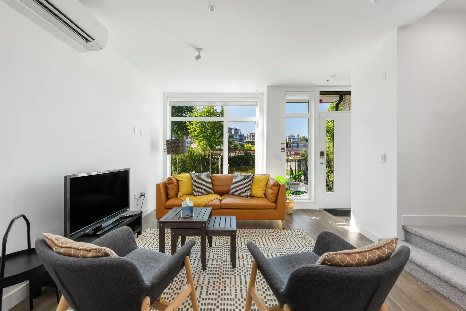 Property at 561 W 29th Avenue, Vancouver, BC