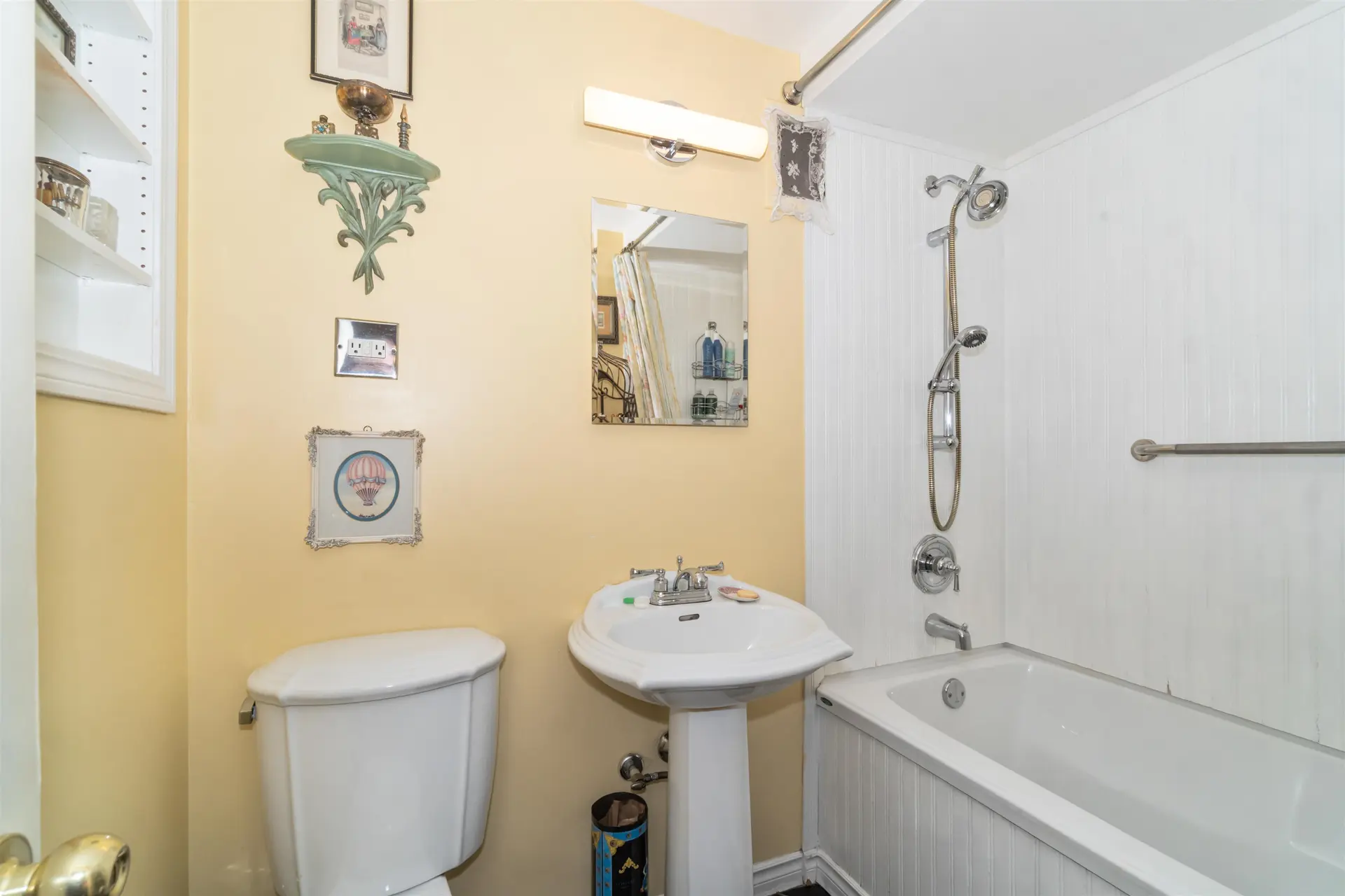 #101 1879 Barclay Street - Image 11
