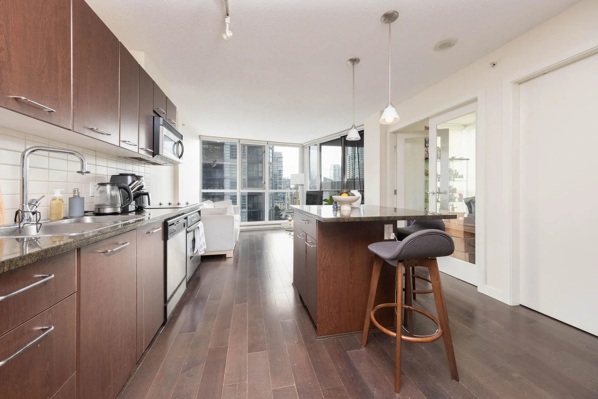 #908 1155 Seymour Street - Image 4