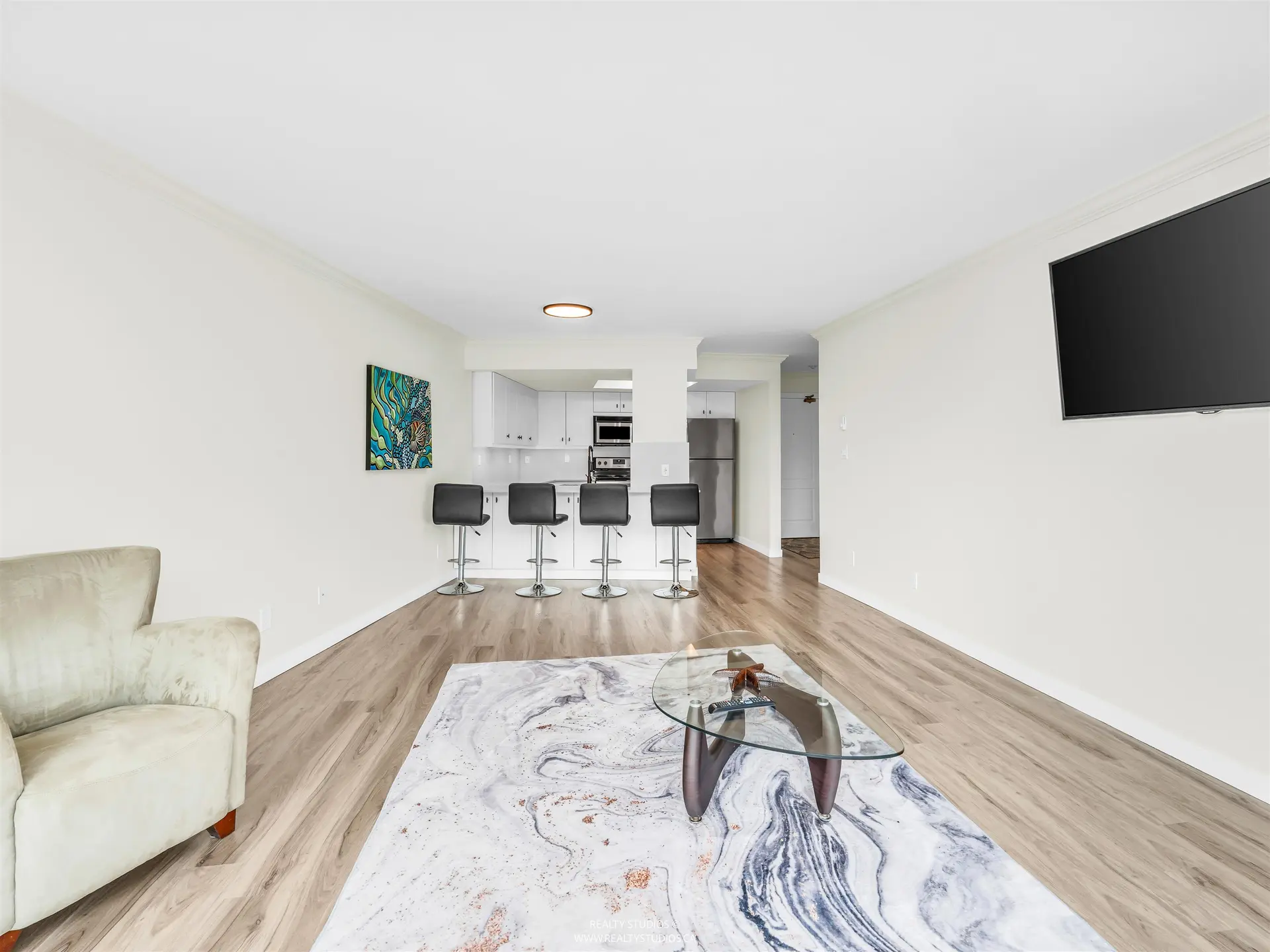 #406 995 Roche Point Drive - Image 7