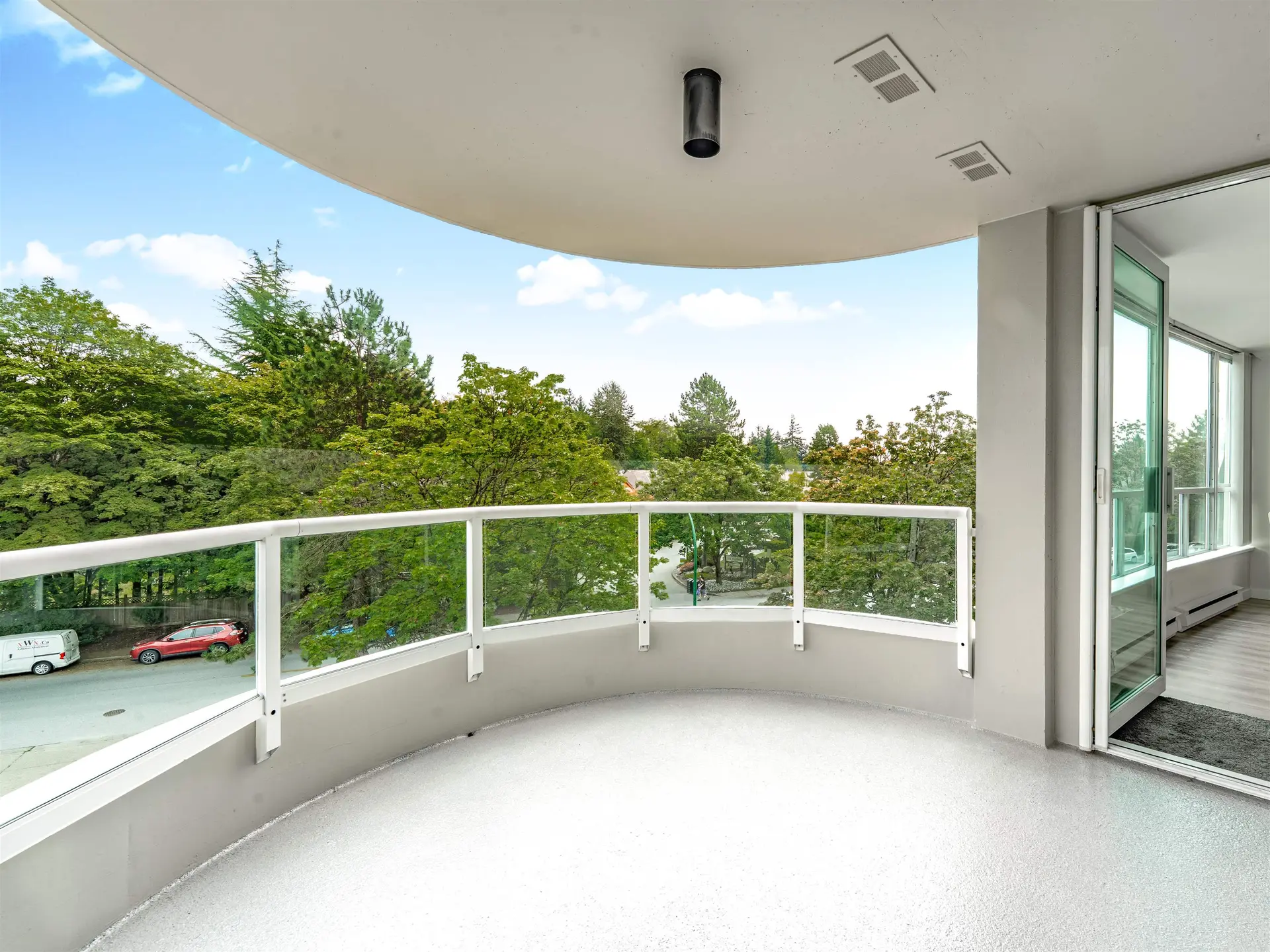 #406 995 Roche Point Drive - Image 3