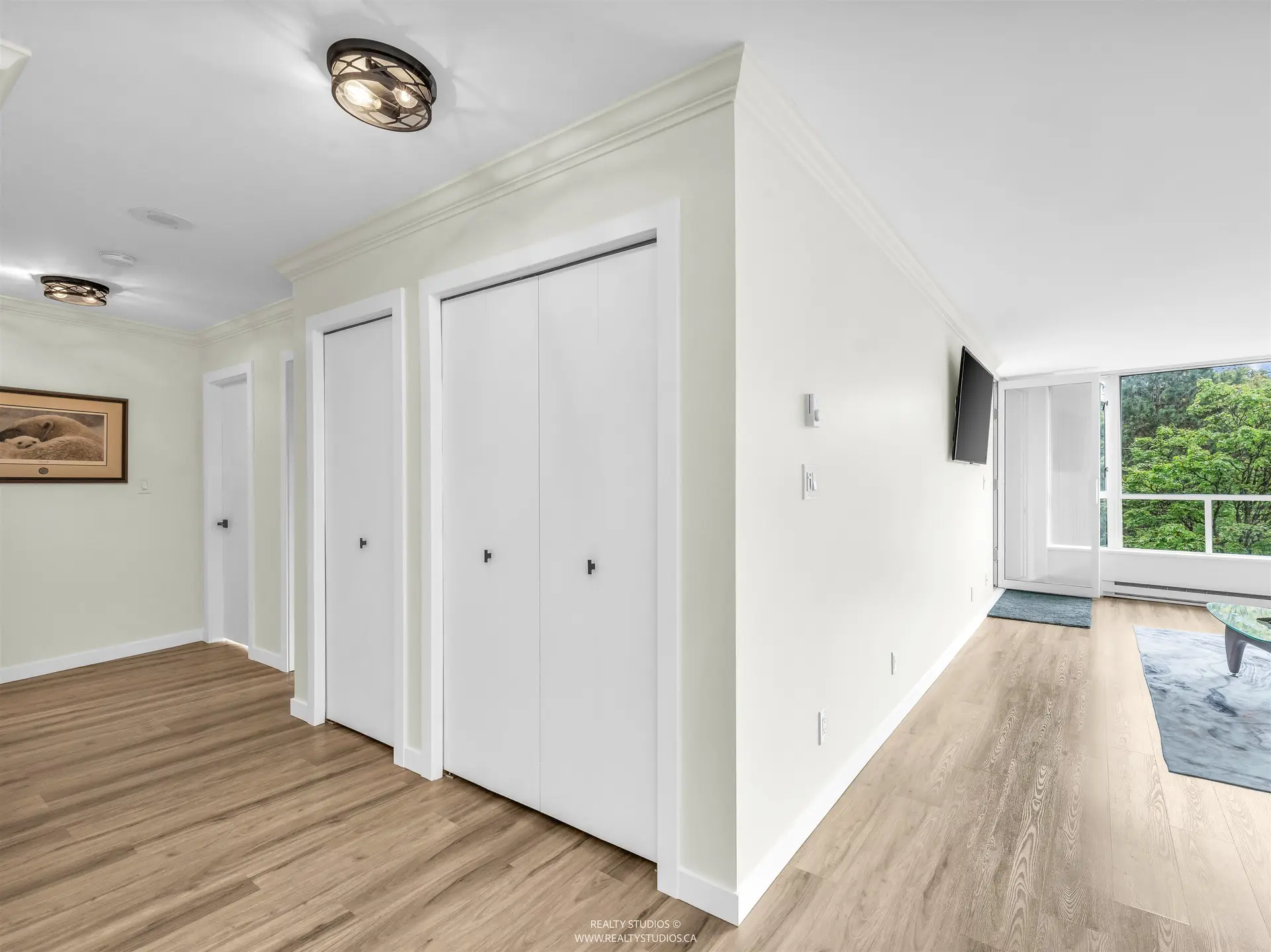#406 995 Roche Point Drive - Image 14
