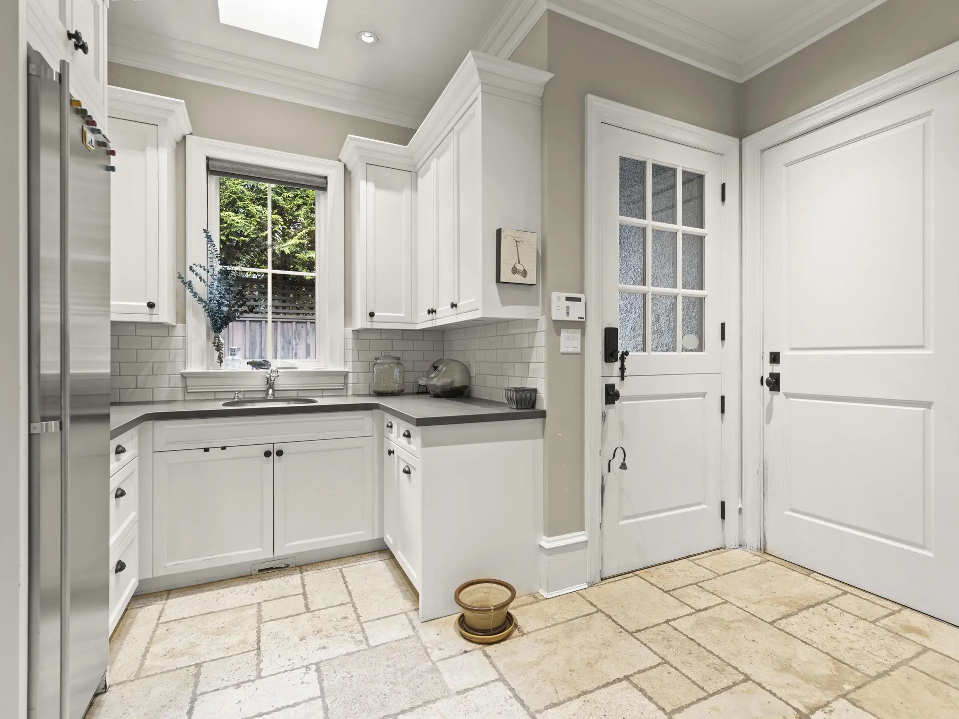 5559 Alma Street - Image 16