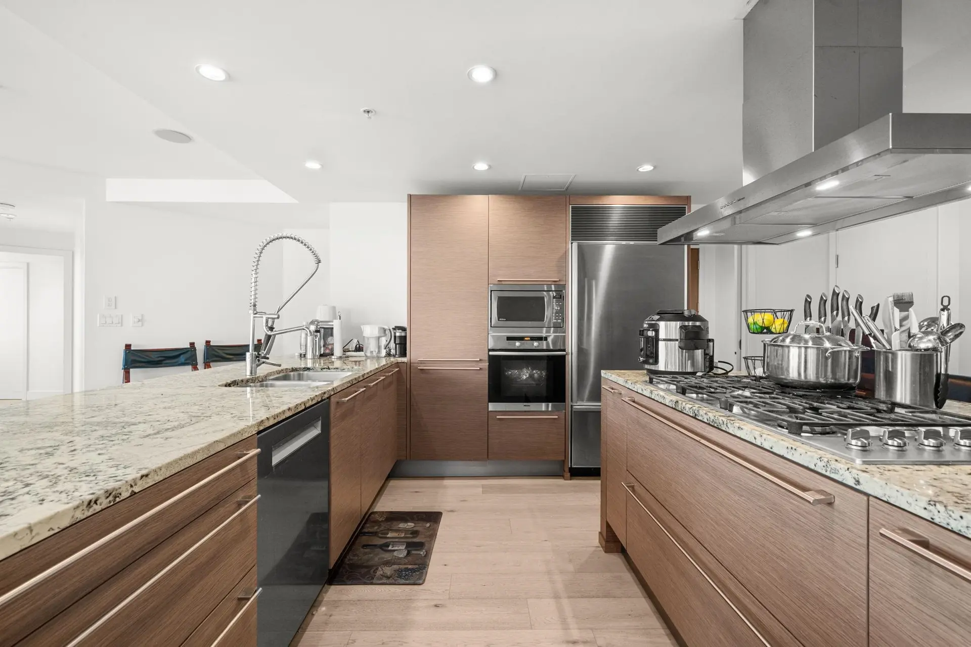 Property at #3001 1111 Alberni Street, Vancouver, BC