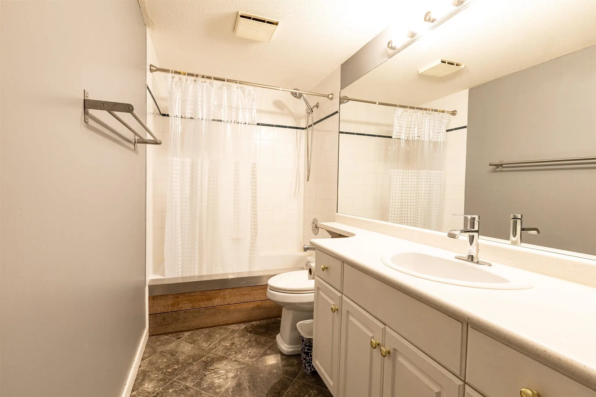 Property at #210 33718 KING ROAD, Abbotsford, BC