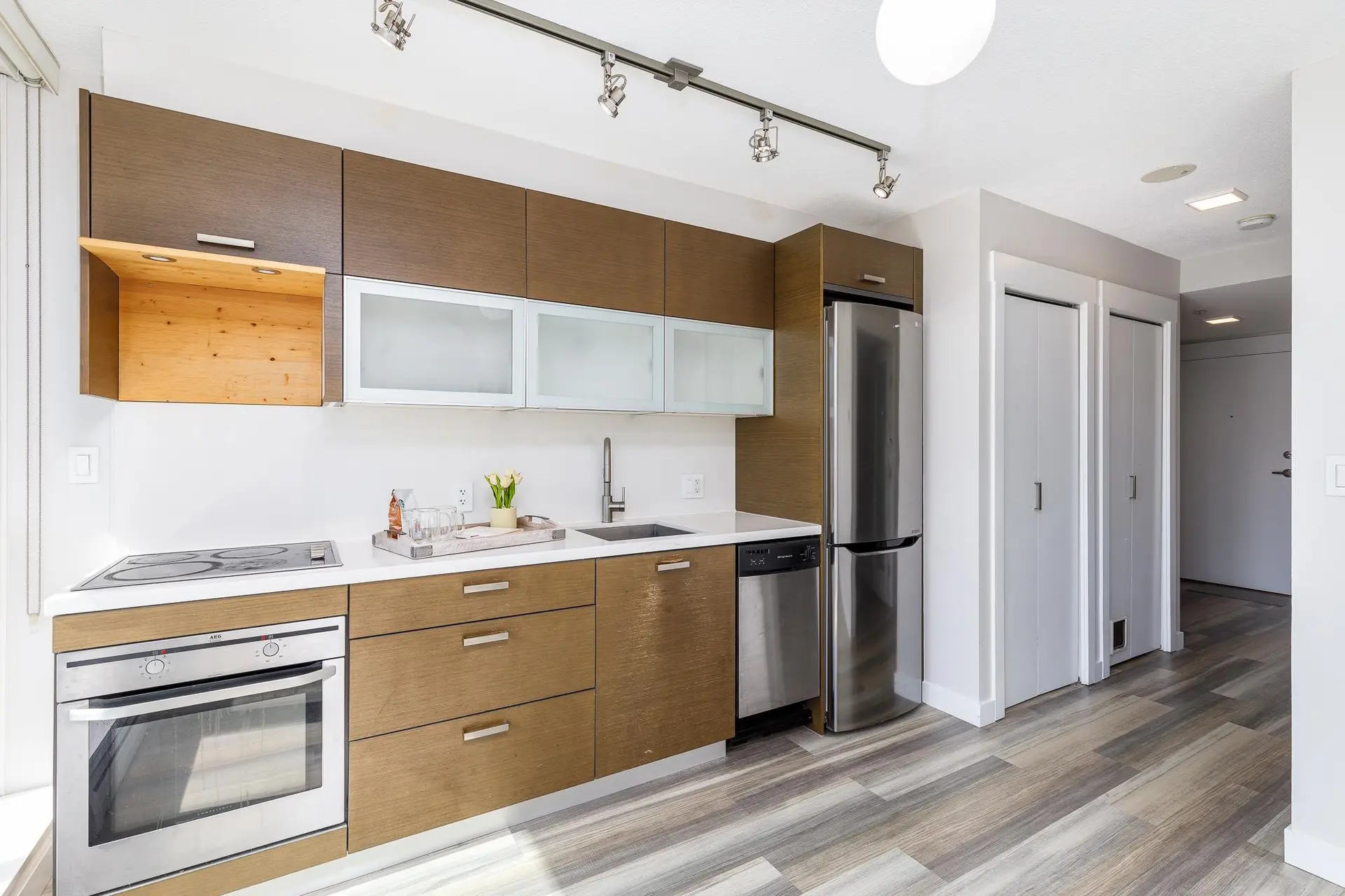 Property at #1603 10777 UNIVERSITY DRIVE, Surrey, BC