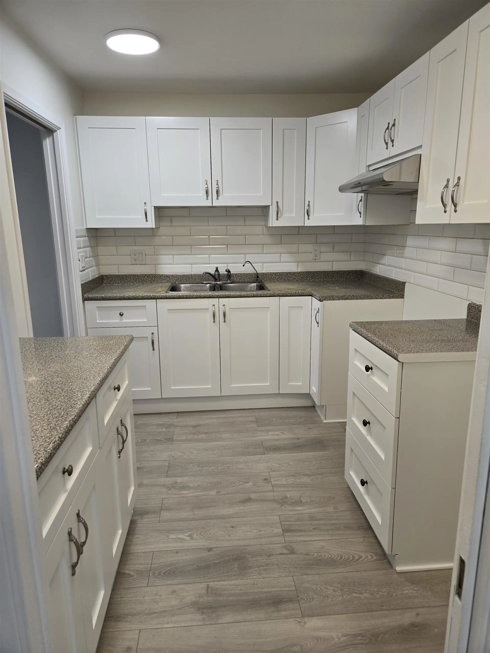 #404 1437 Foster Street - Image 2