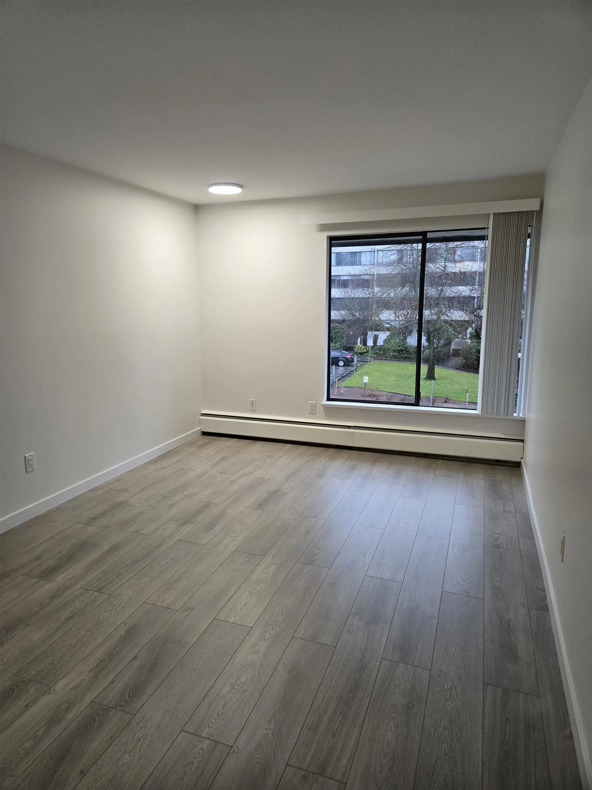 #404 1437 Foster Street - Image 8