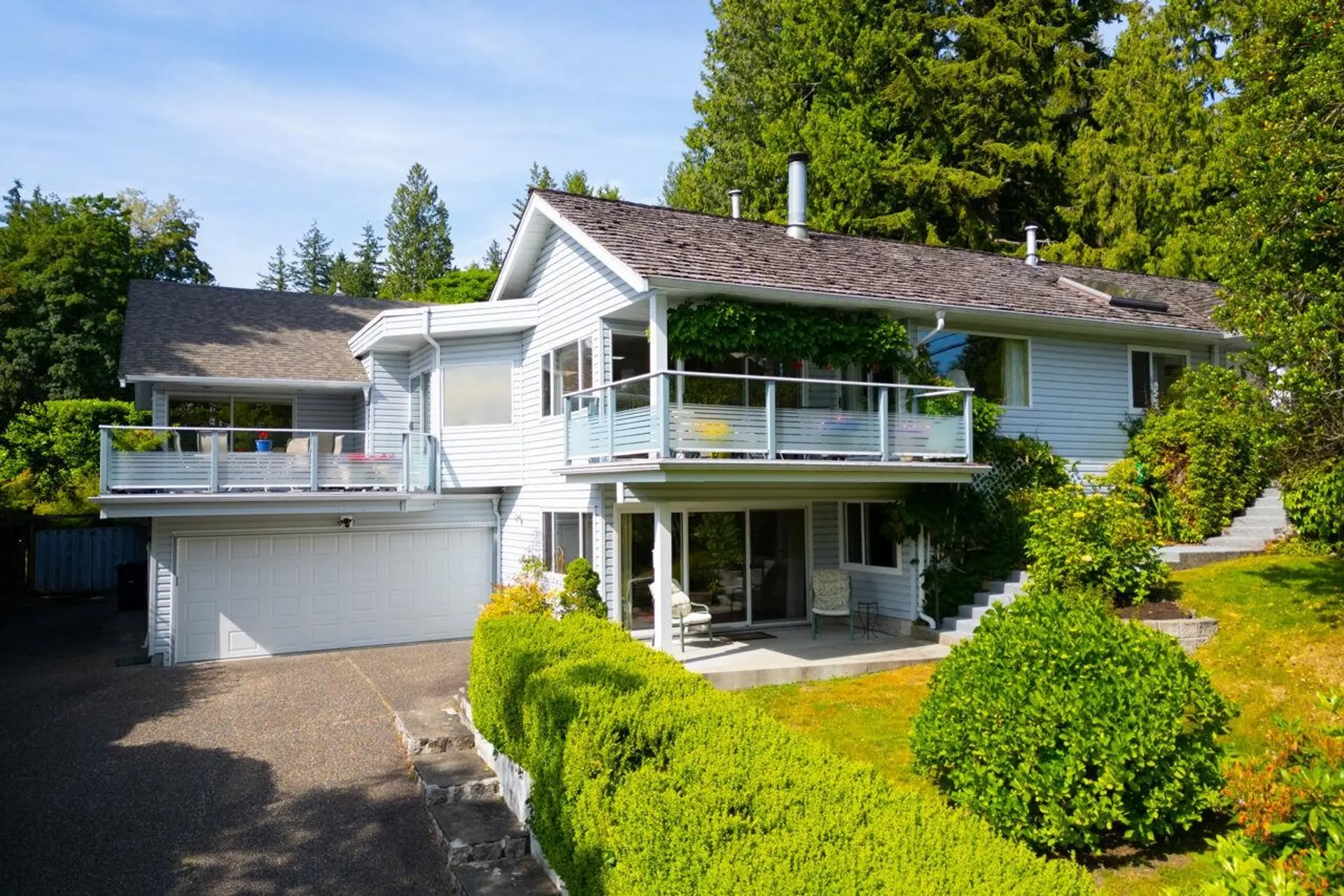 Property at 530 E Queens Road, North Vancouver, BC