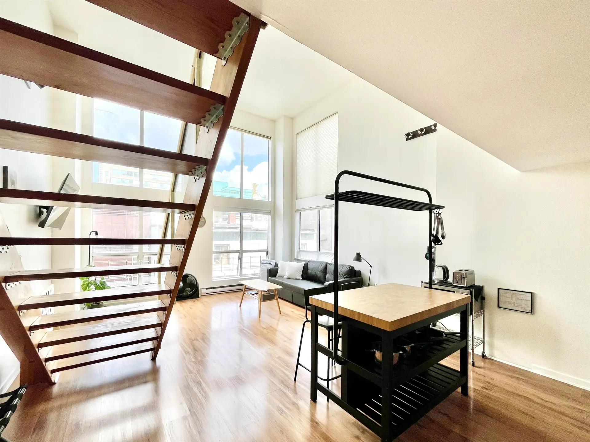 Property at #403 933 SEYMOUR STREET, Vancouver, BC