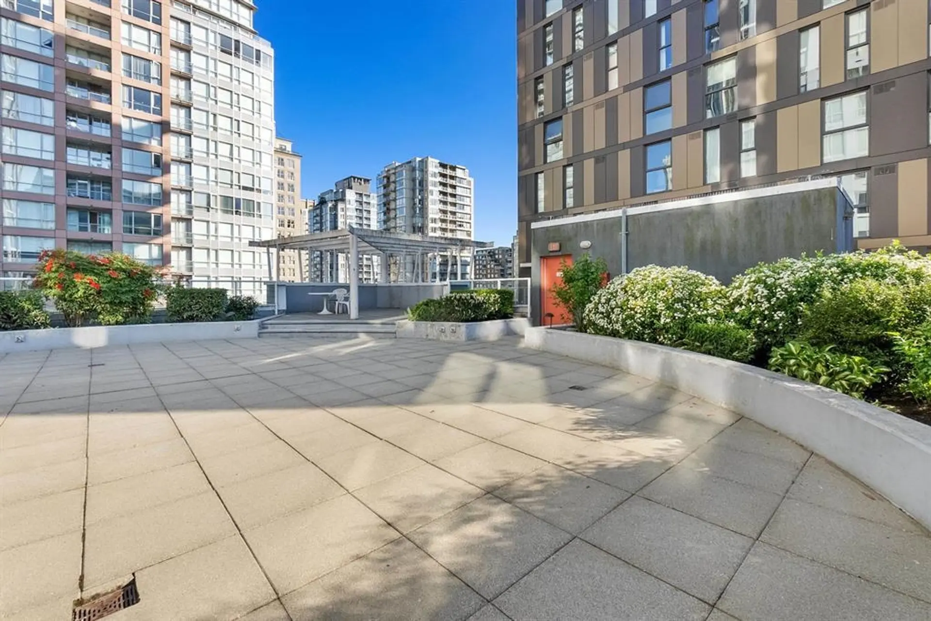 Property at #403 933 SEYMOUR STREET, Vancouver, BC