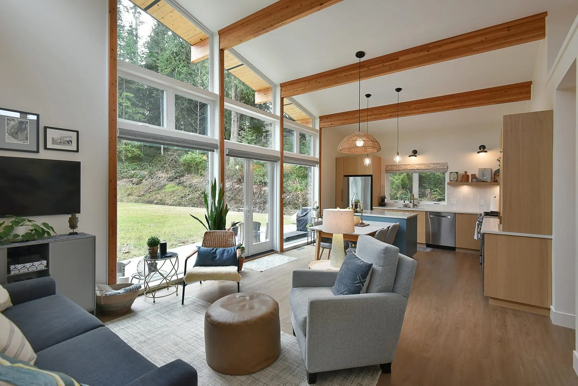 Property at 5961-5963 Ripple Way, Sechelt, BC