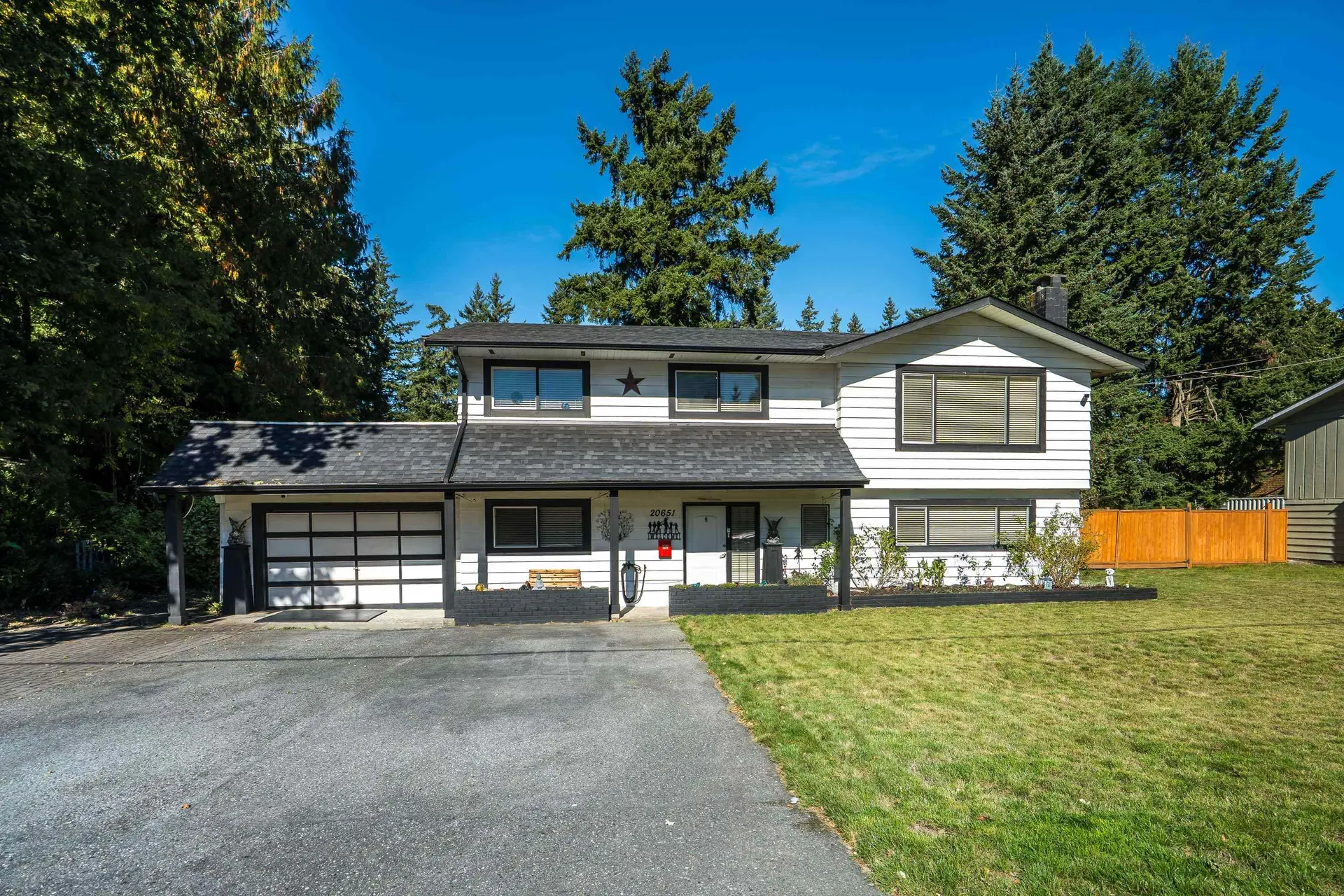 Property at 20651 44 Avenue, Langley, BC