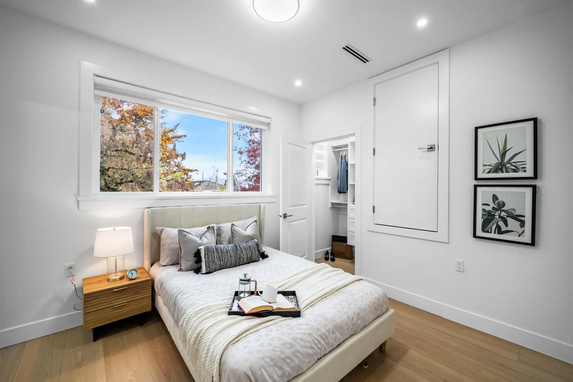 2076 E 50th Avenue - Image 4
