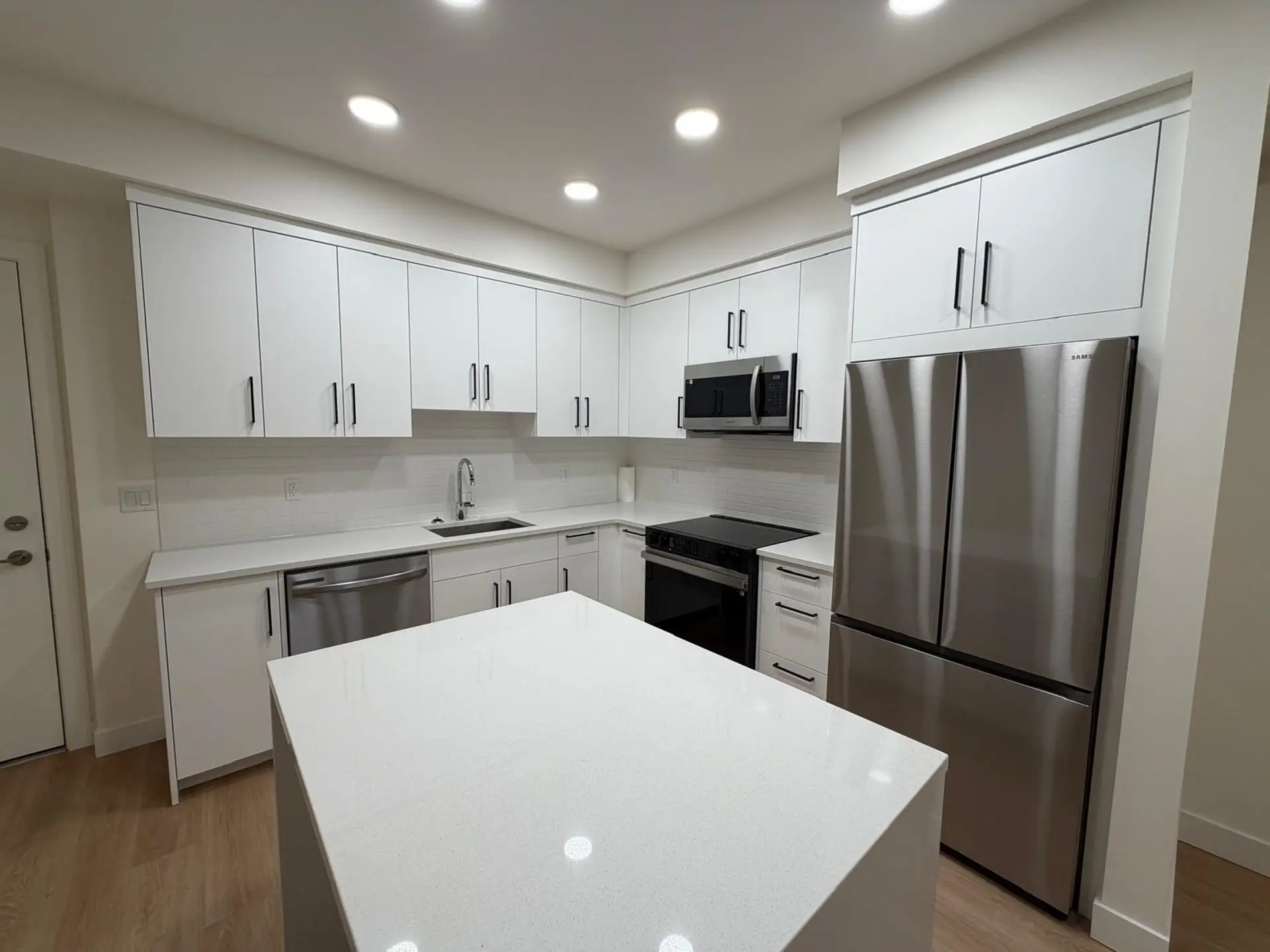 Property at #309 33816 SOUTH FRASER WAY, Abbotsford, BC