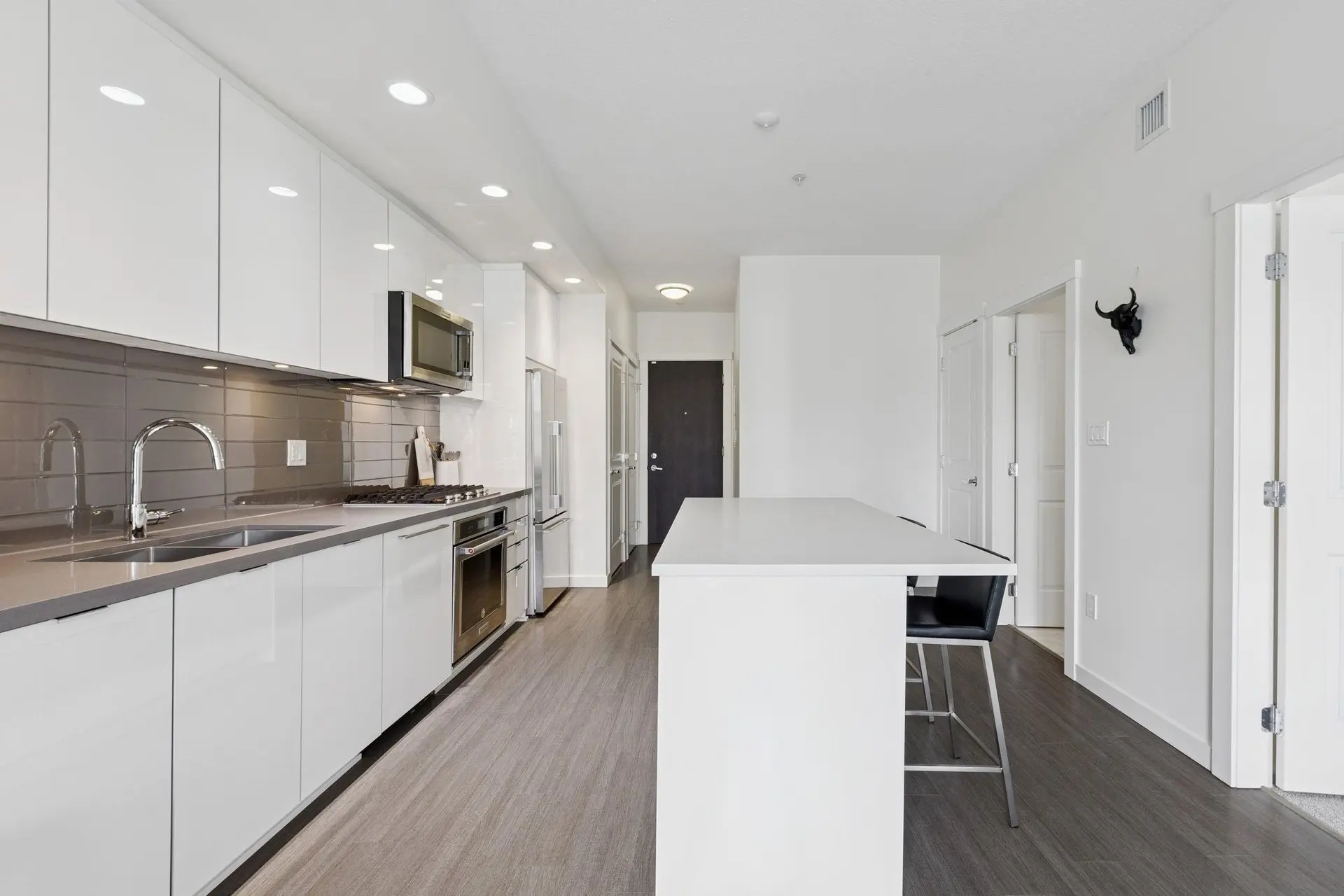 #501 277 W 1st Street - Image 5