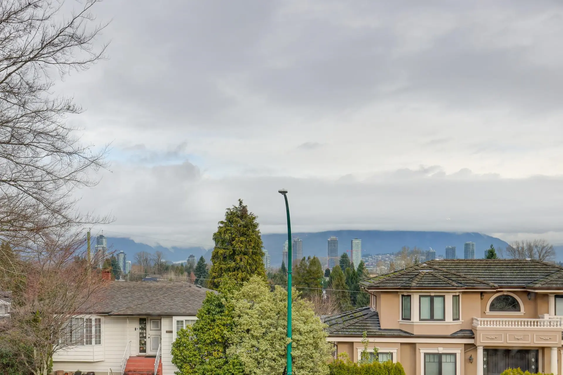 4144 Price Crescent - Image 7