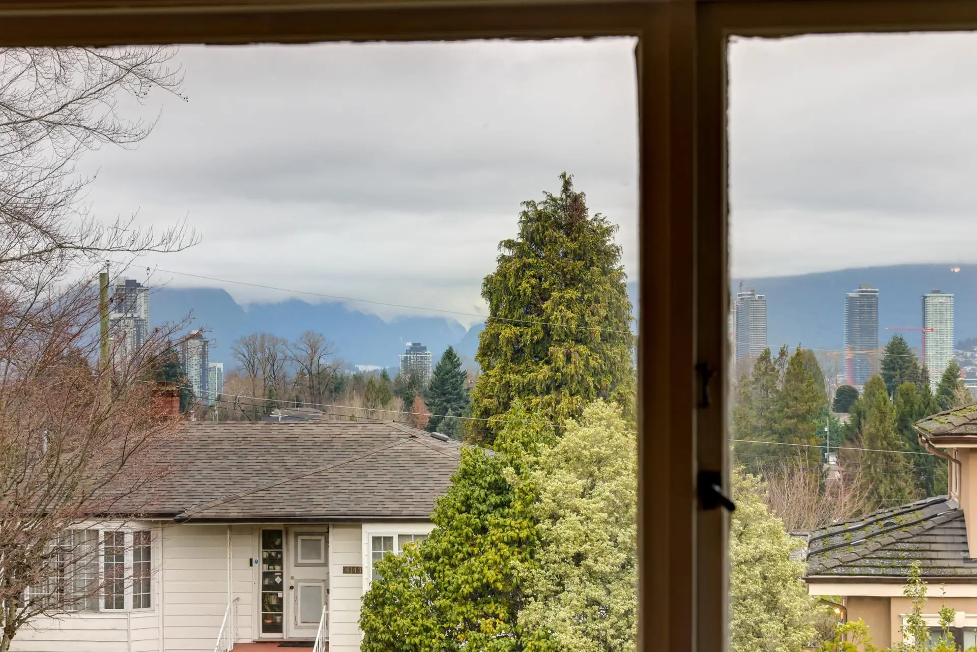 4144 Price Crescent - Image 5