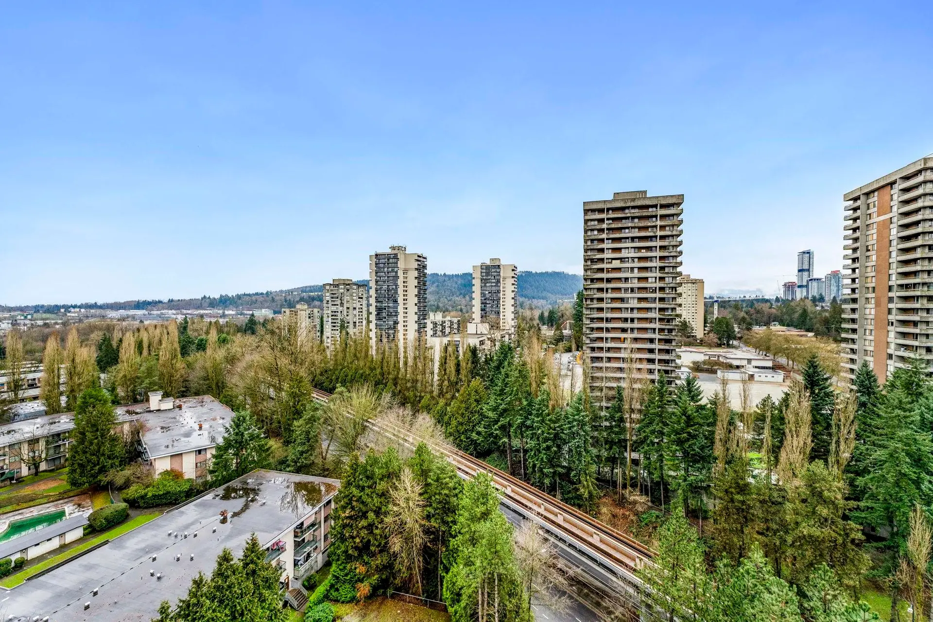 #1607 3970 Carrigan Court - Image 15