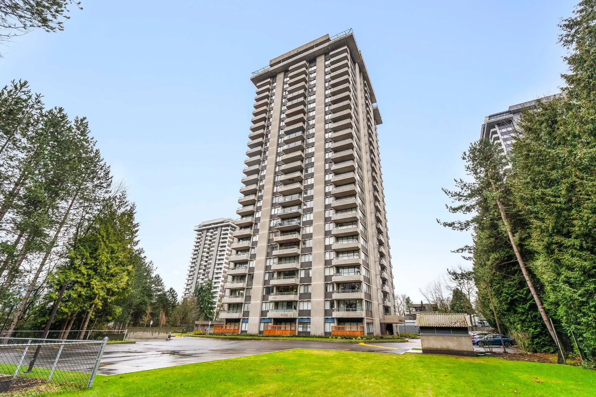 #1607 3970 Carrigan Court - Image 16