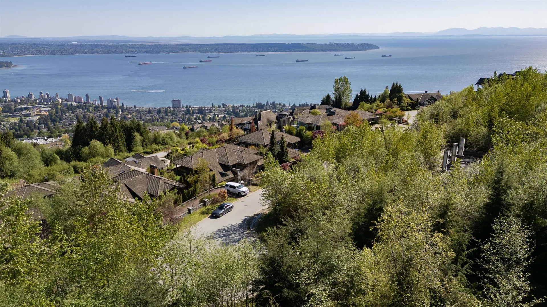 Property at 2307 KADLEC COURT, West Vancouver, BC